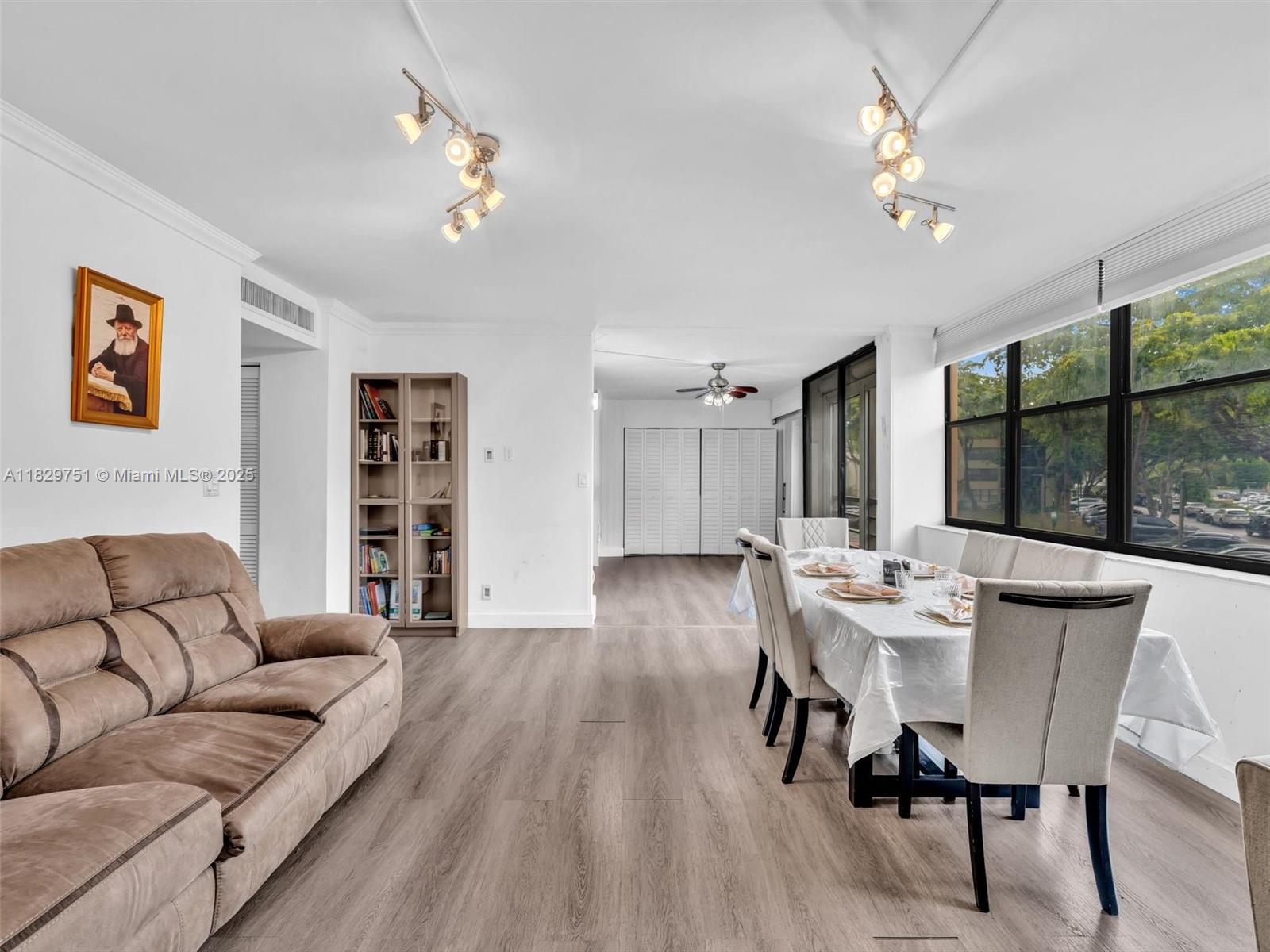 VILLA DORADA CONDO NO 2 - Residential