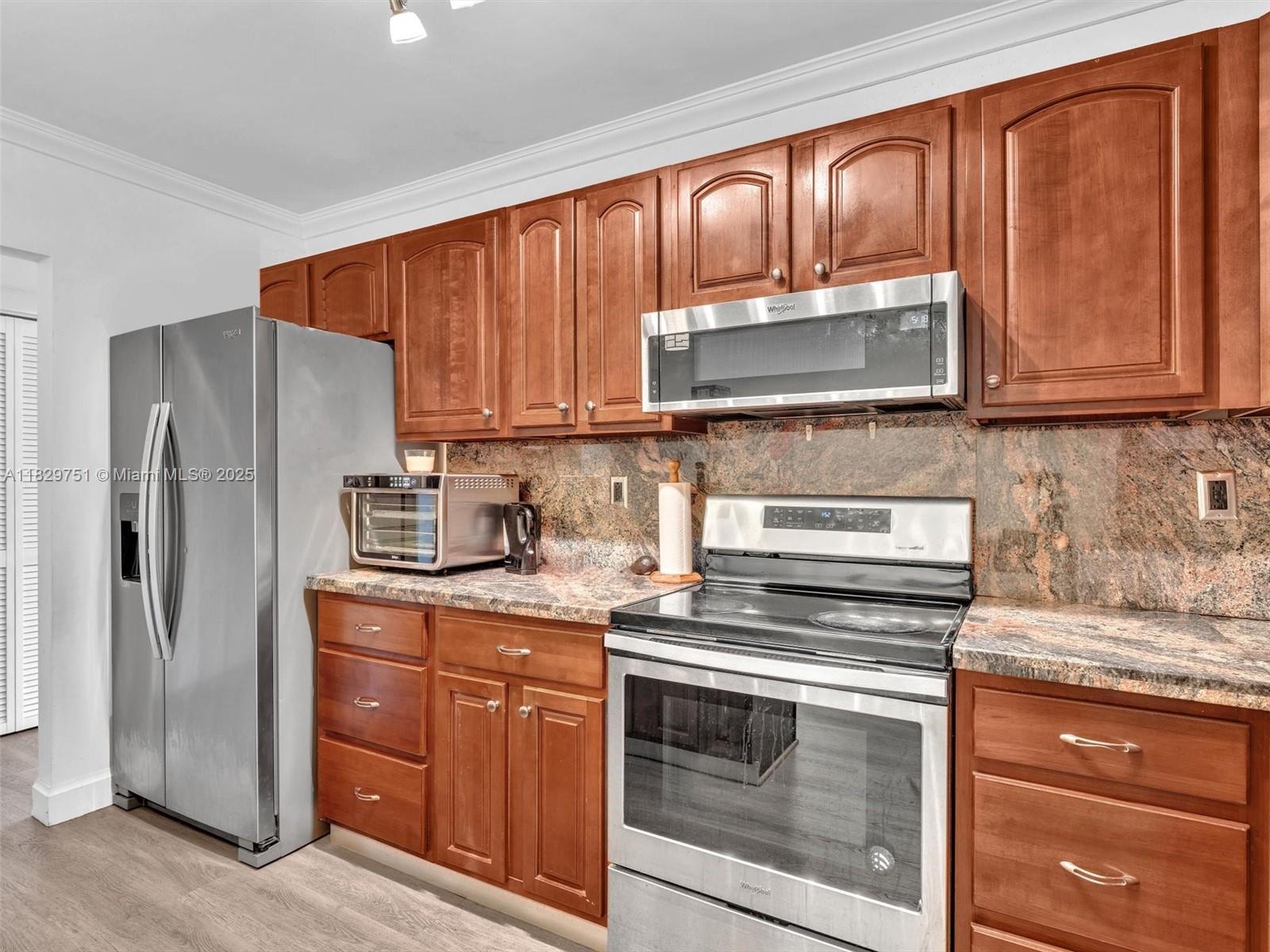 20381 NE 30th Ave 208-7