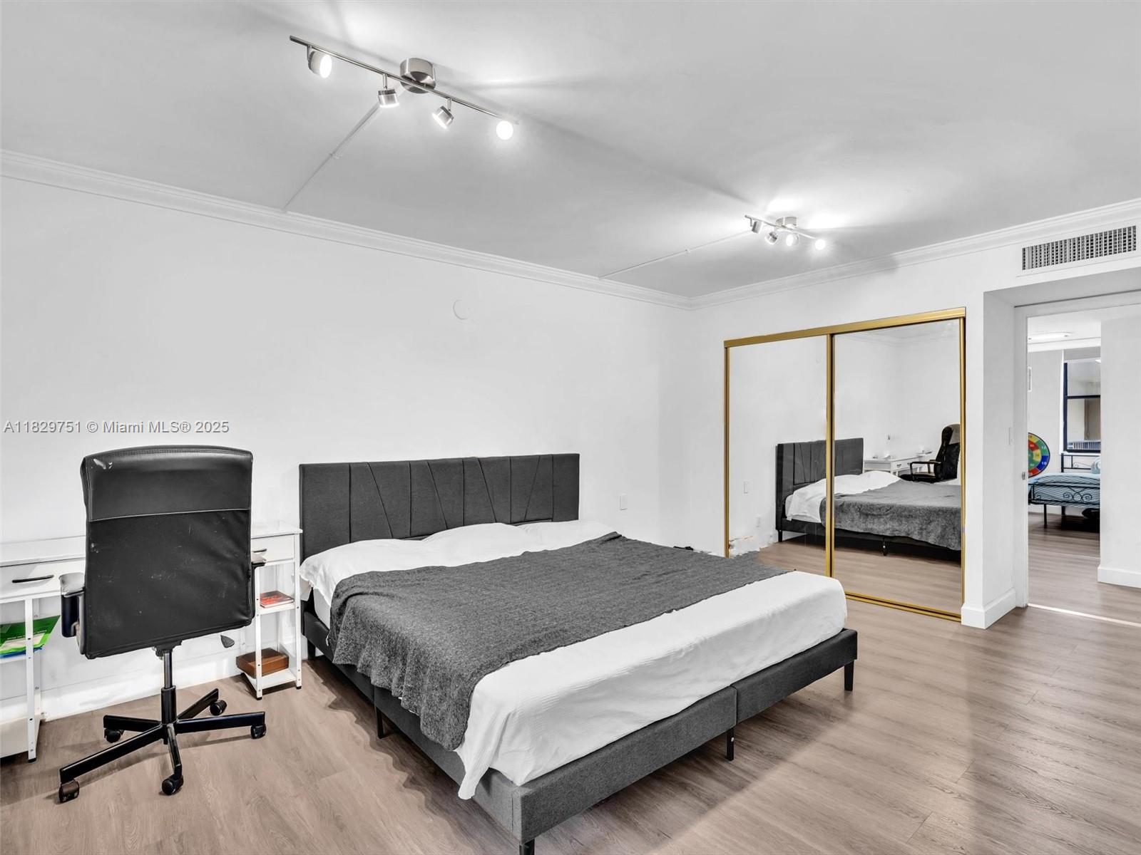 VILLA DORADA CONDO NO 2 - Residential