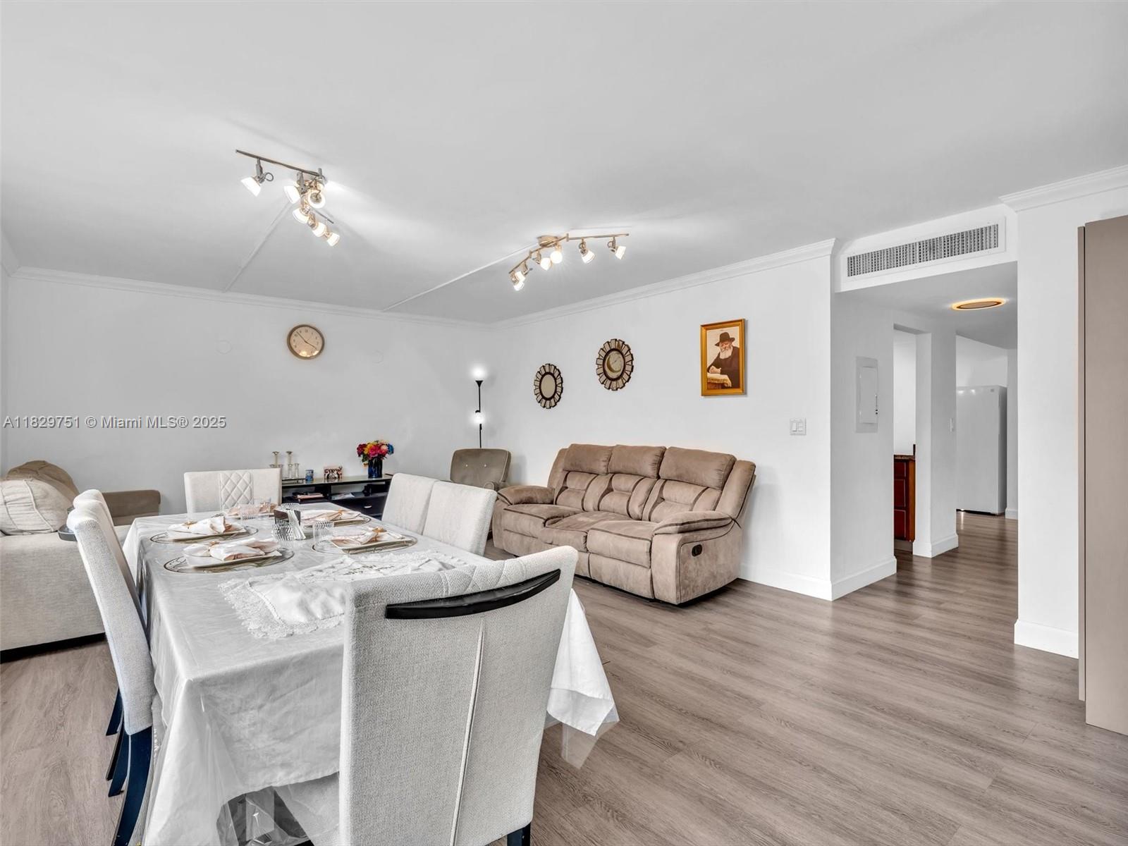 VILLA DORADA CONDO NO 2 - Residential