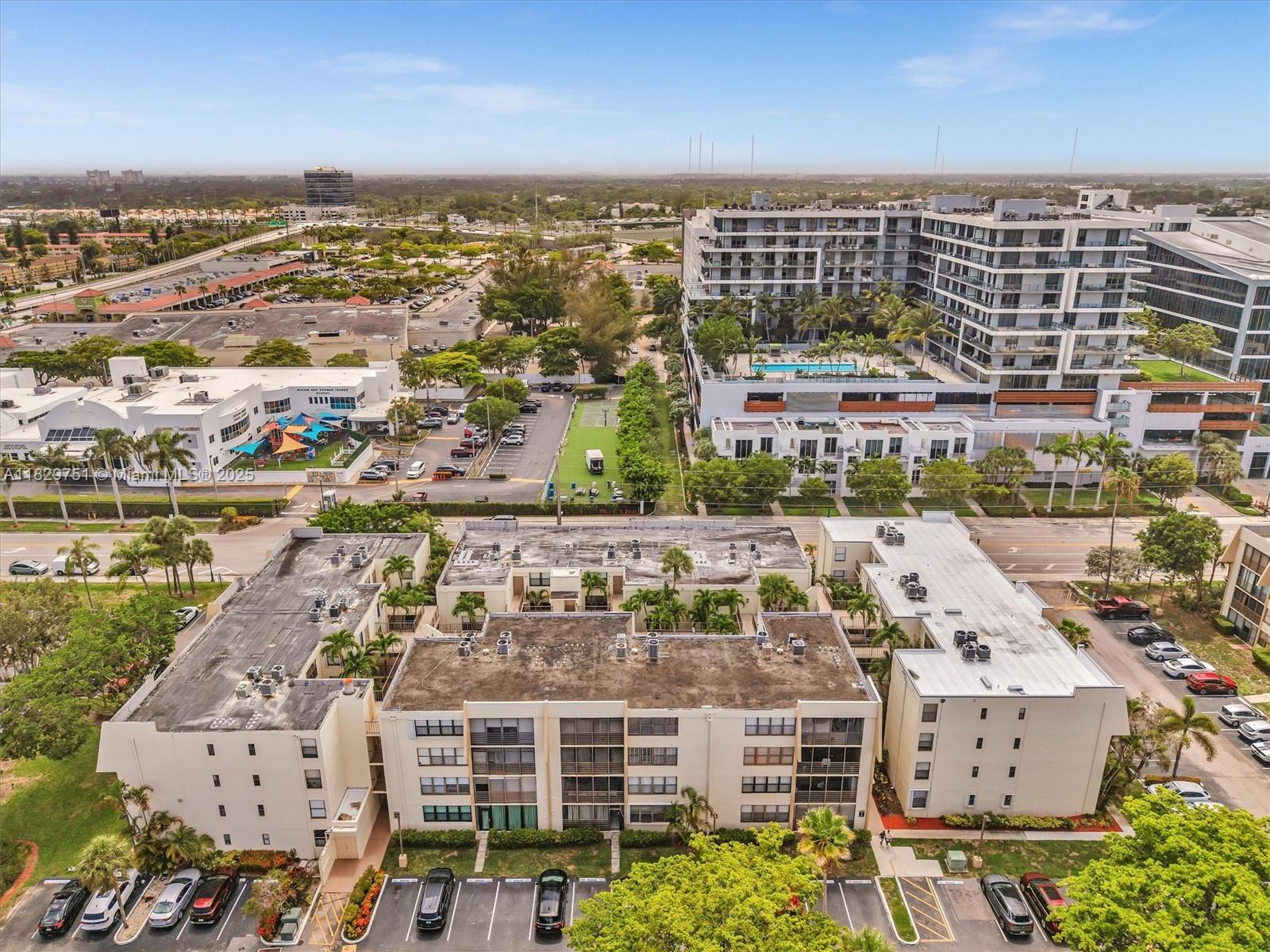 VILLA DORADA CONDO NO 2 - Residential