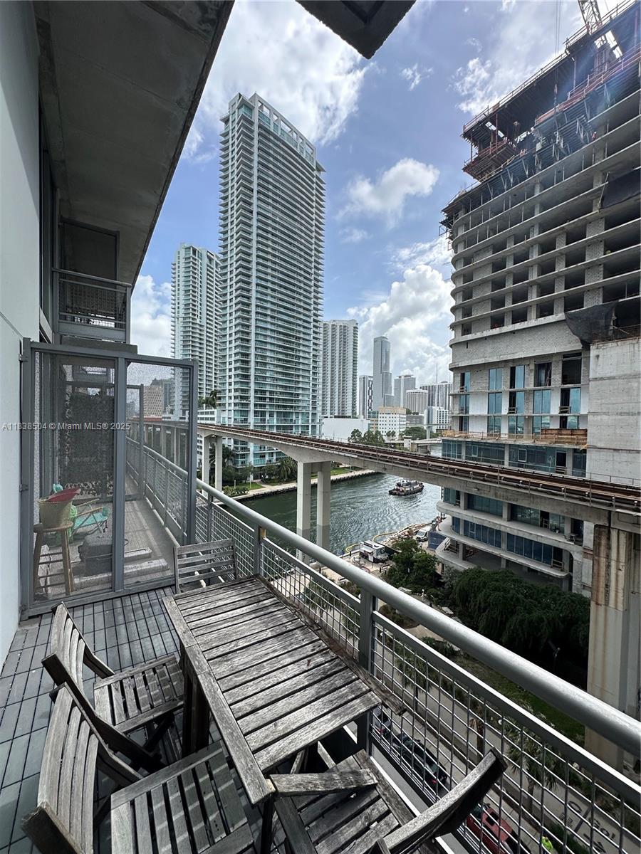 Brickell condo unit with city and water views. 1 bedroom 1.5-bathroom two story unit. Tenant (month to month) in place if an inventory would like to keep tenant. Amenities include private parking, valet service, 24-hour concierge service a resort-style pool, hot tub, saunas, multiple gyms, a dog park, a party room, a kids' playground, and basketball courts.