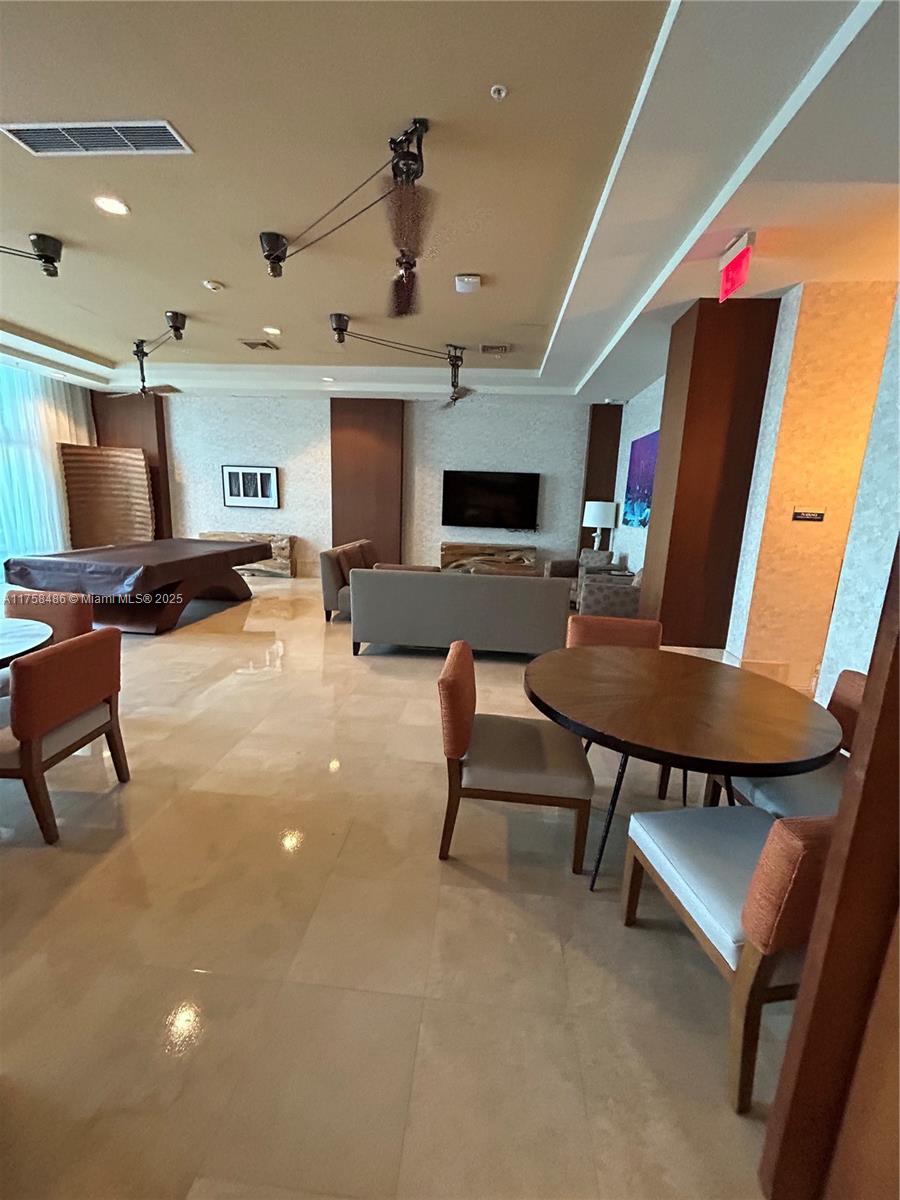 OCEAN MARINE YACHT CLUB C - Residential