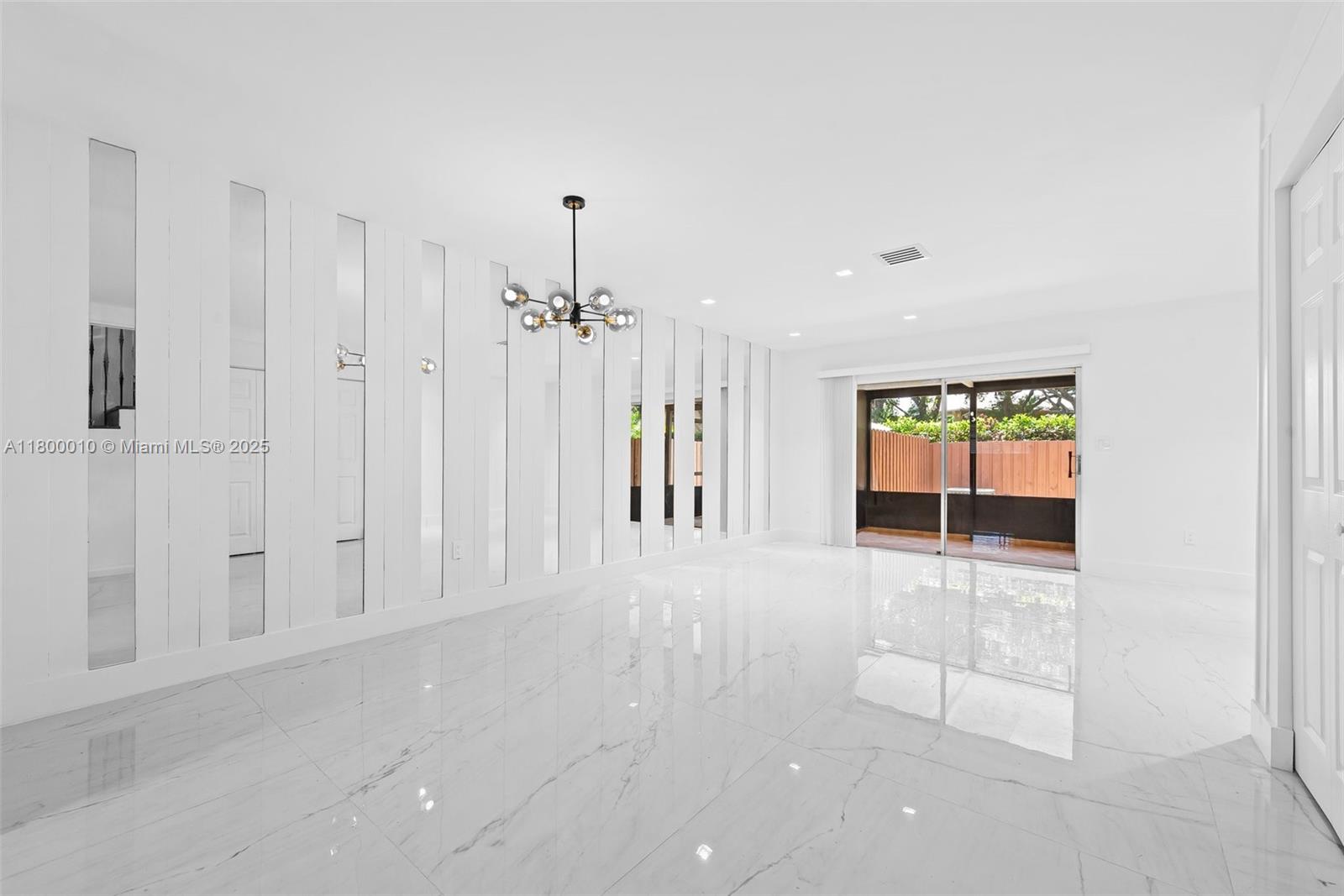 450 SE 7th St 214