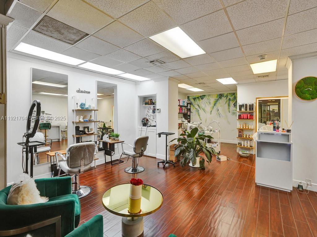 ARLEN HOUSE CONDO - Residential