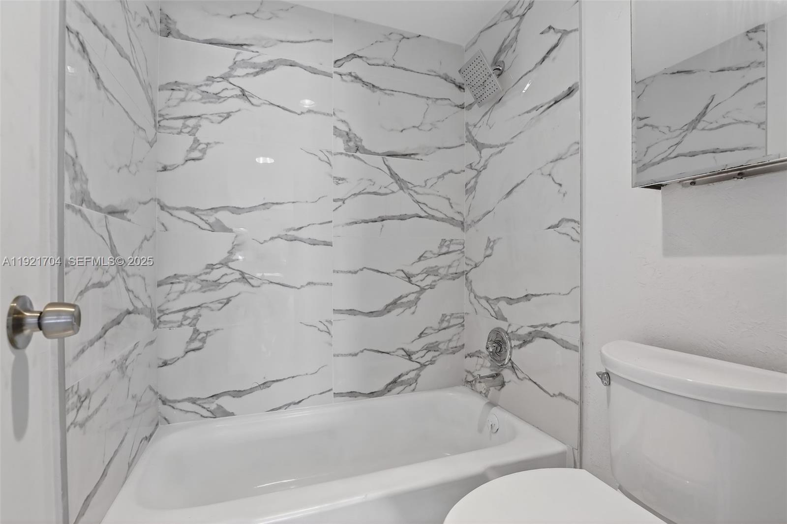 ARLEN HOUSE CONDO - Residential