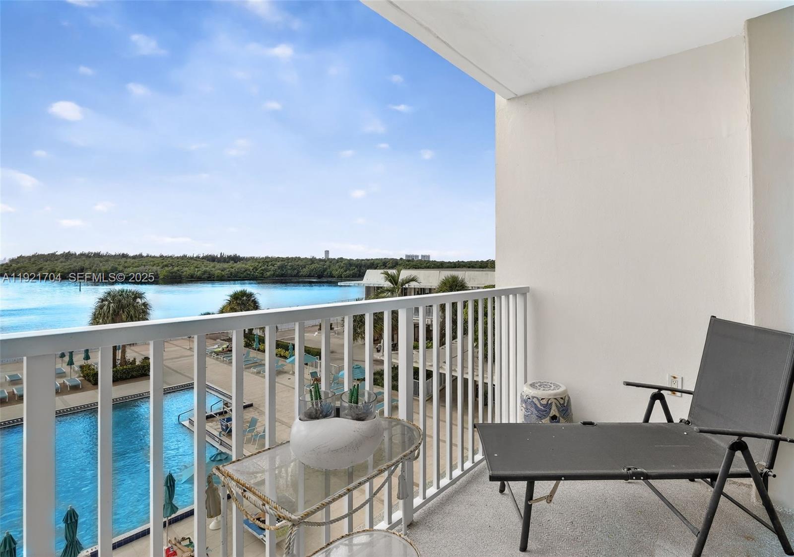 ARLEN HOUSE CONDO - Residential