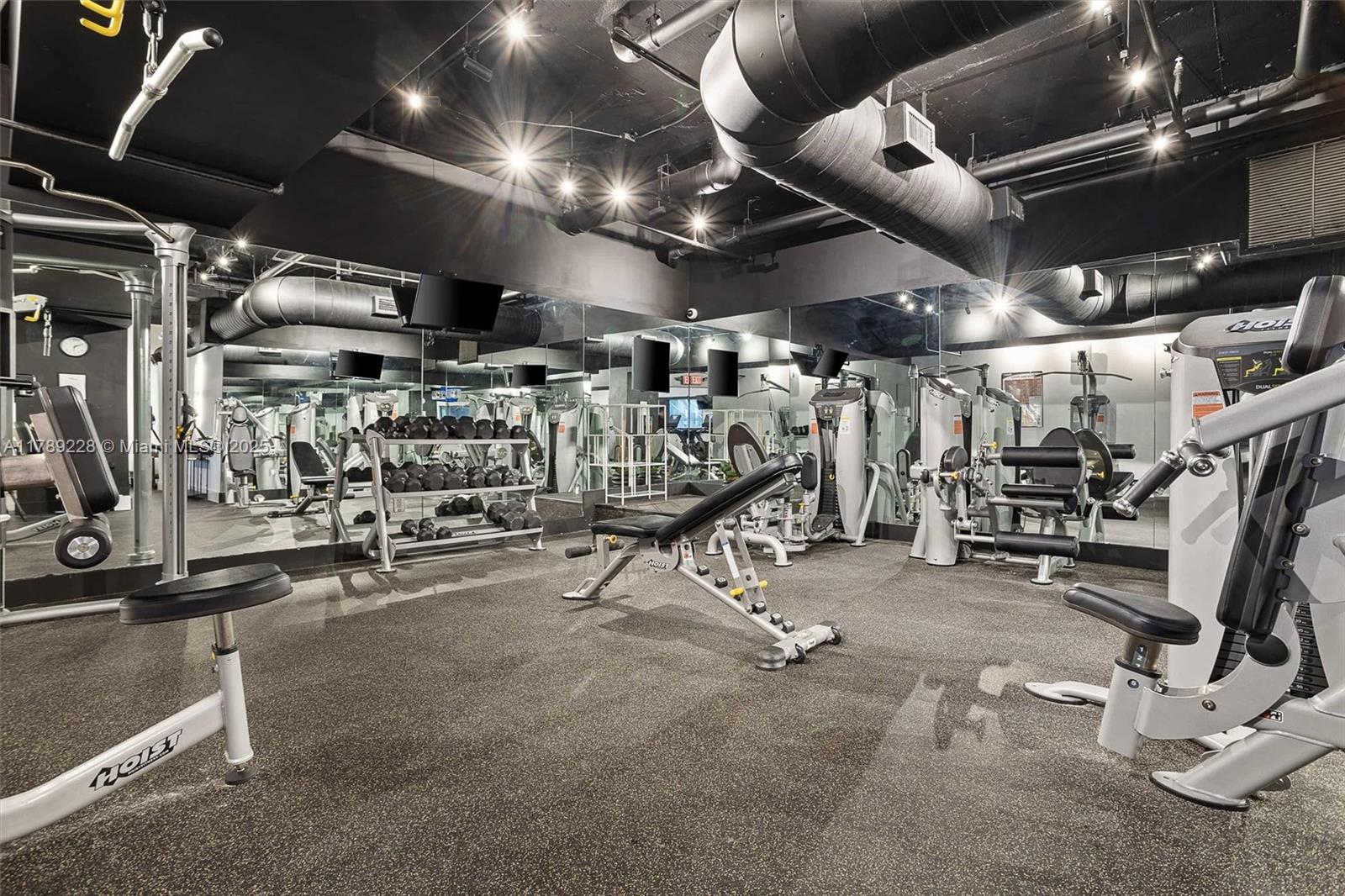 THE ALEXANDER CONDO - Residential