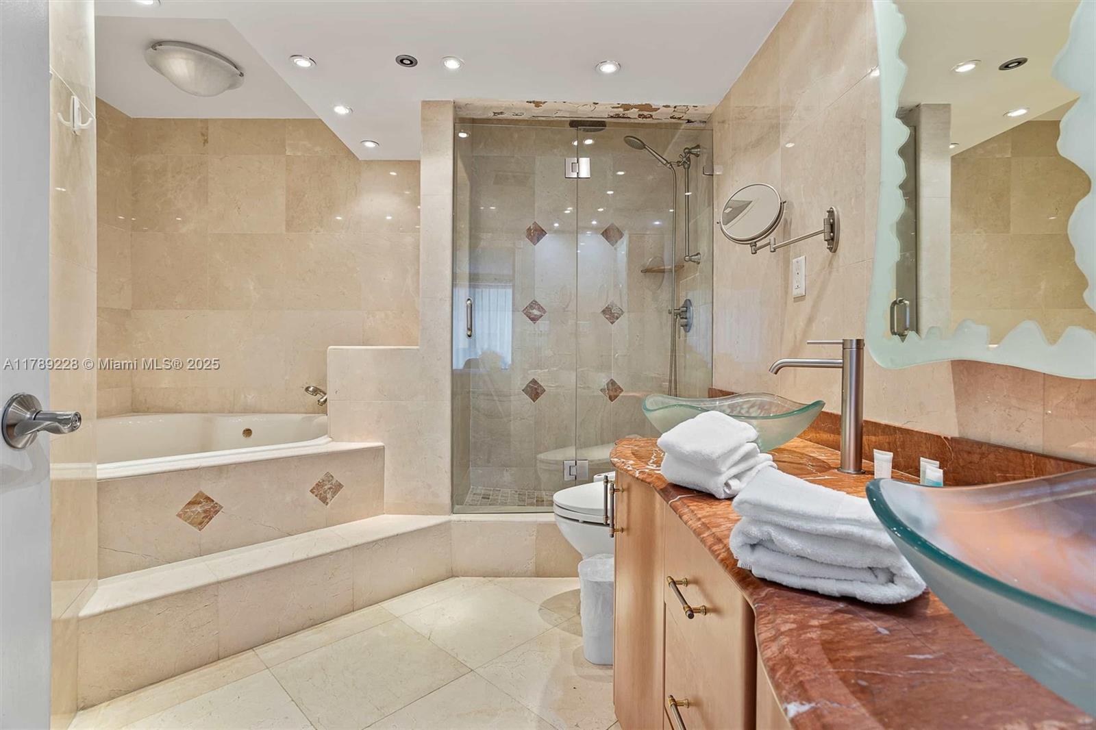 THE ALEXANDER CONDO - Residential