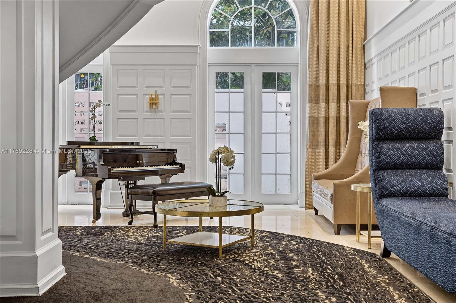 THE ALEXANDER CONDO - Residential