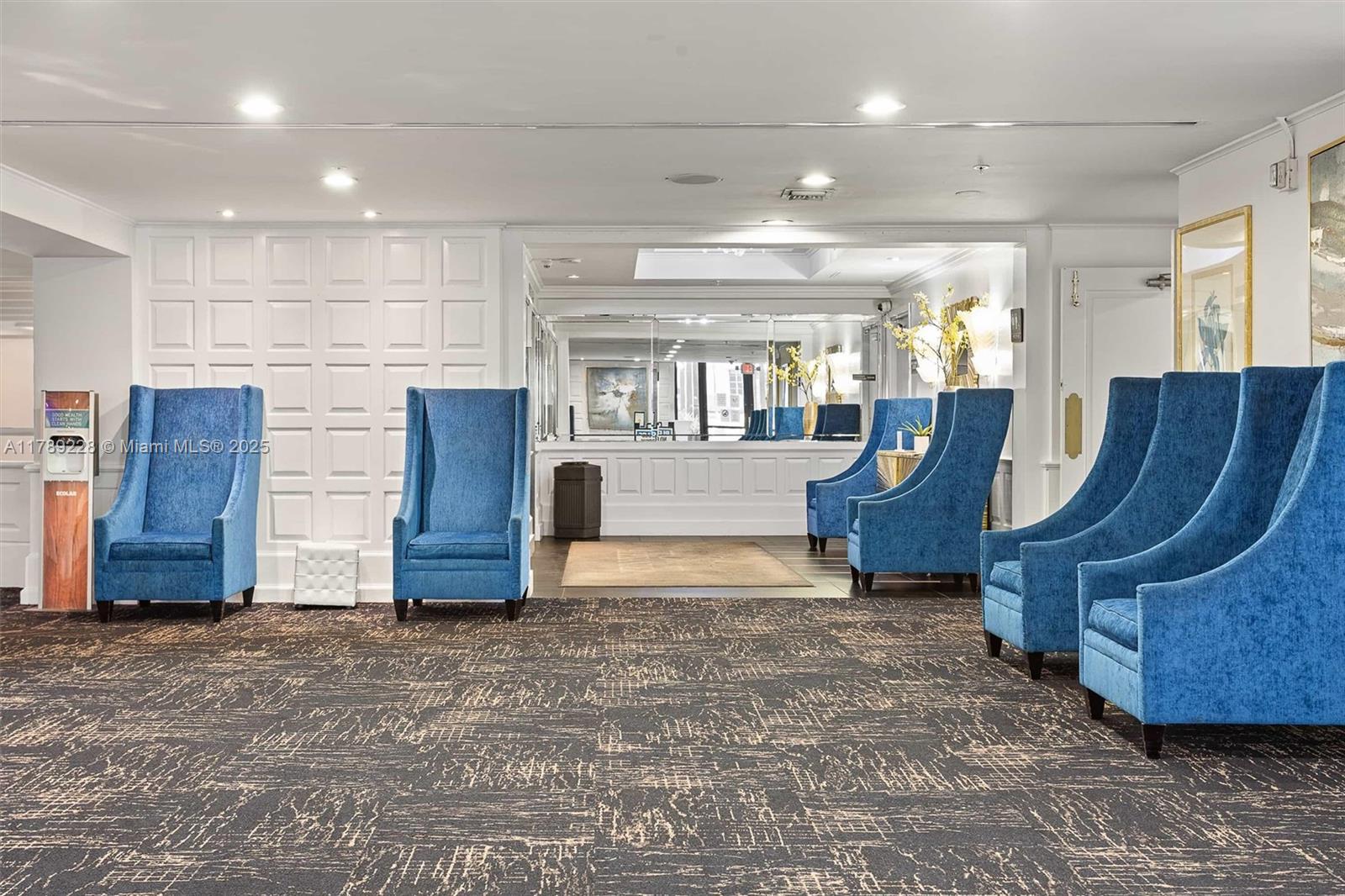 THE ALEXANDER CONDO - Residential