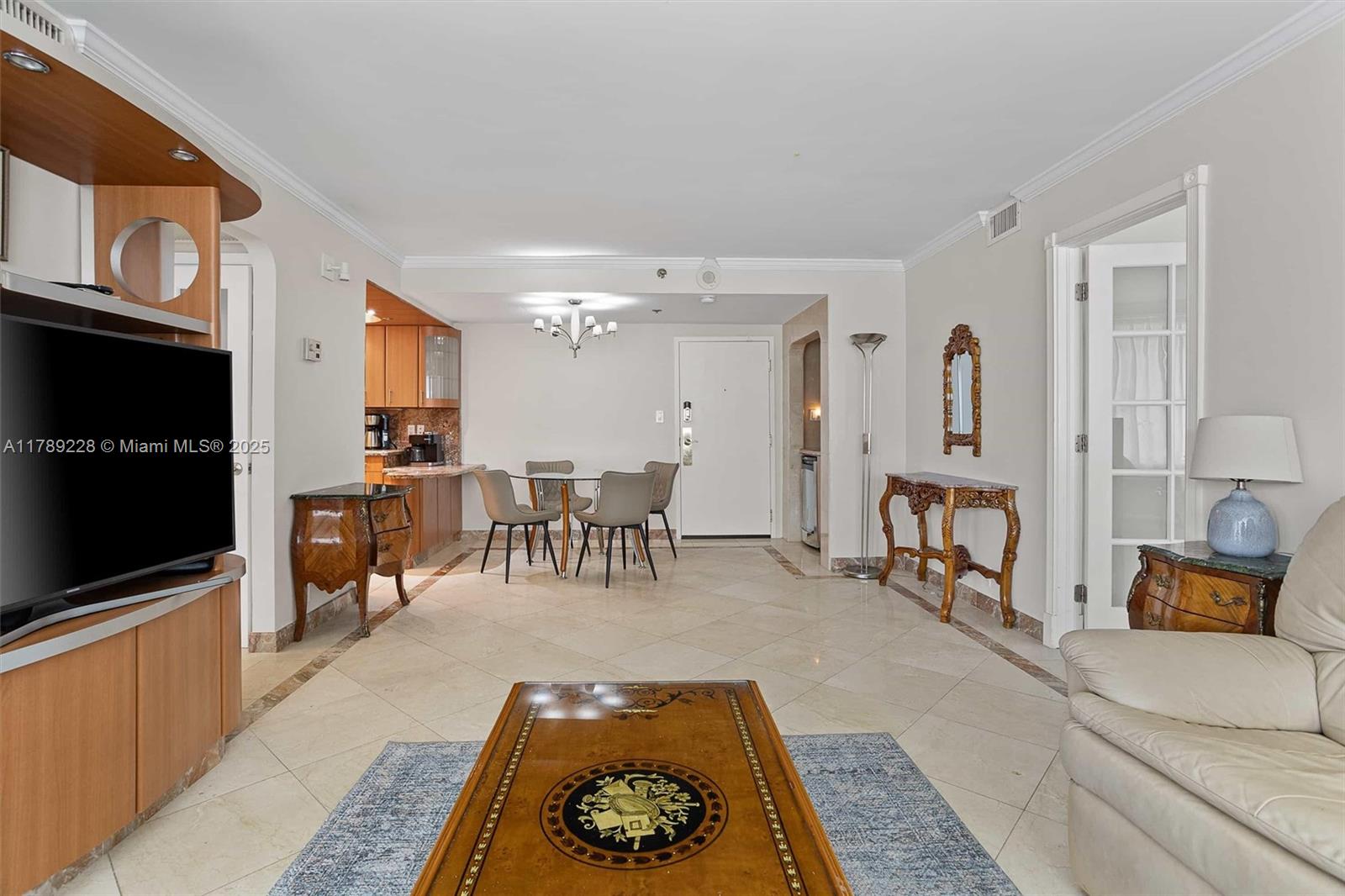 THE ALEXANDER CONDO - Residential