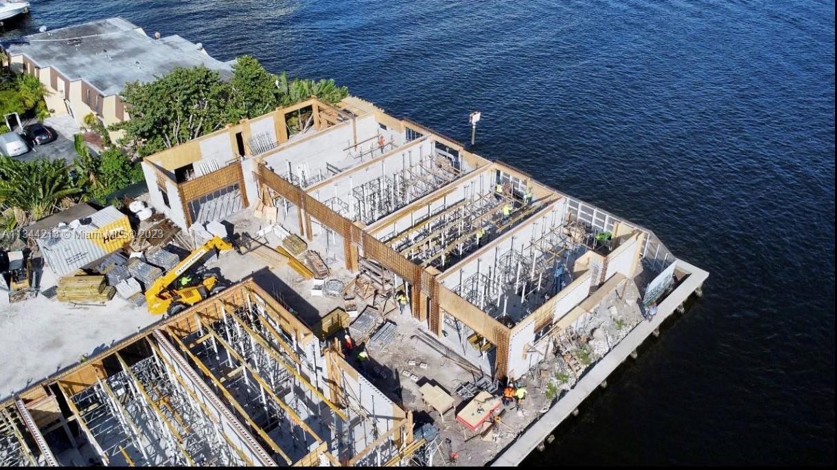 EASTERN SHORES - Residential