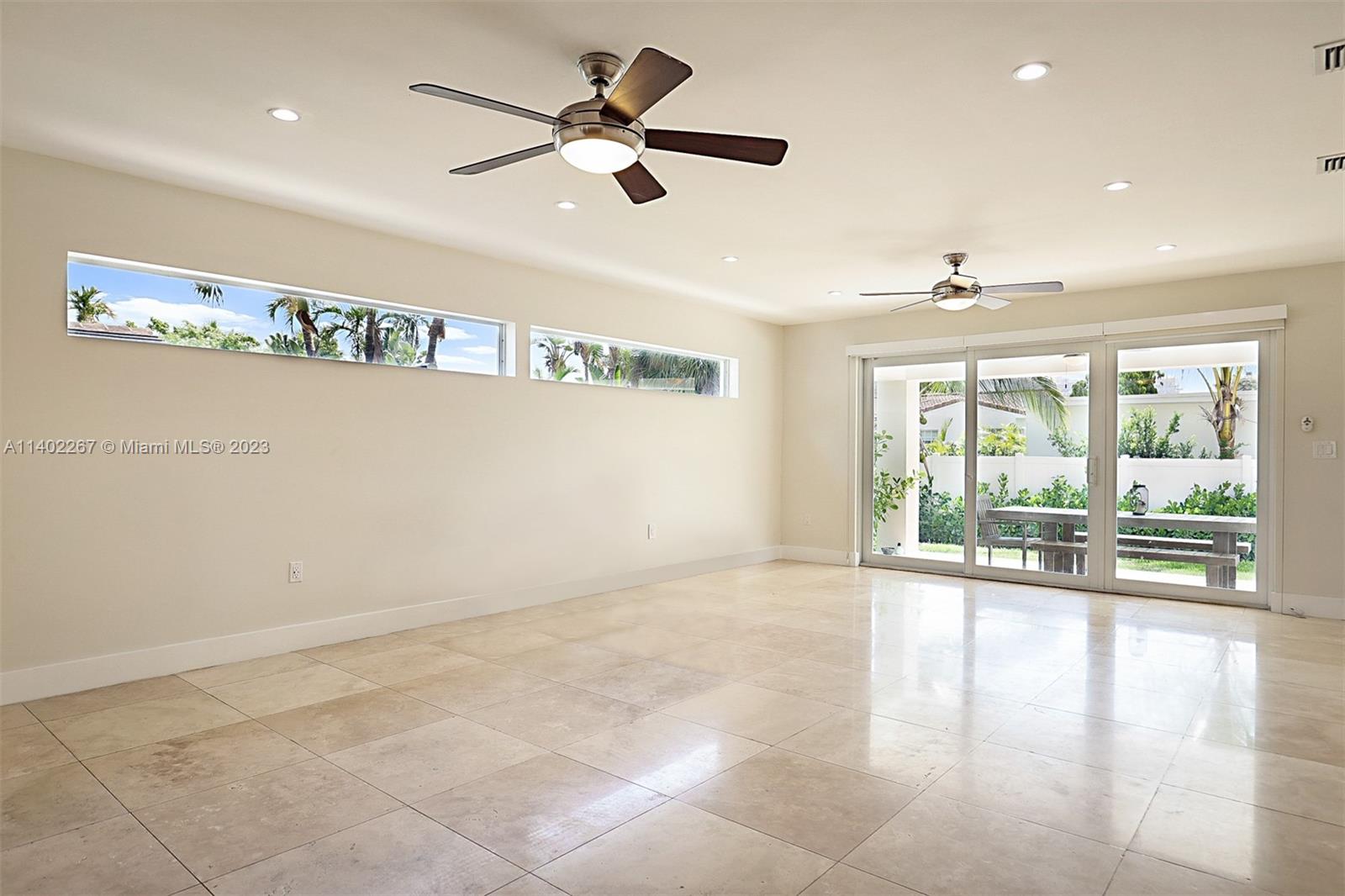 ALTOS DEL MAR NO 4 - Residential