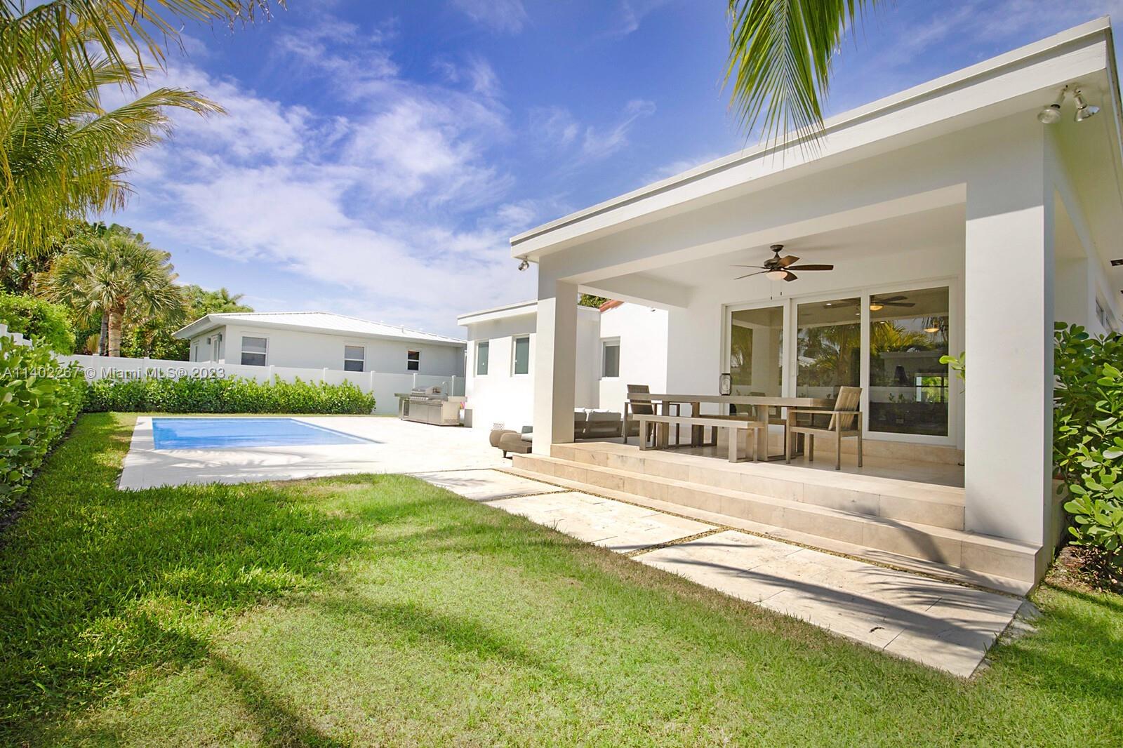 ALTOS DEL MAR NO 4 - Residential