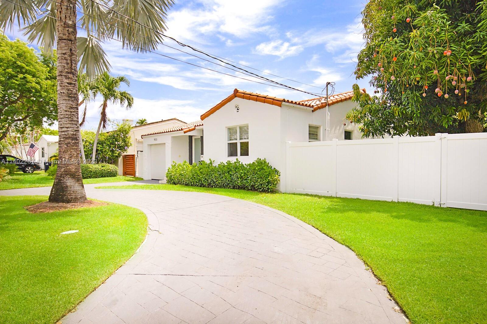 ALTOS DEL MAR NO 4 - Residential