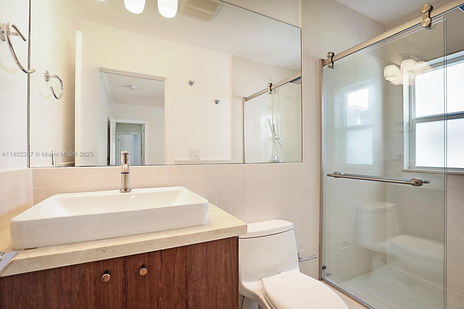 ALTOS DEL MAR NO 4 - Residential