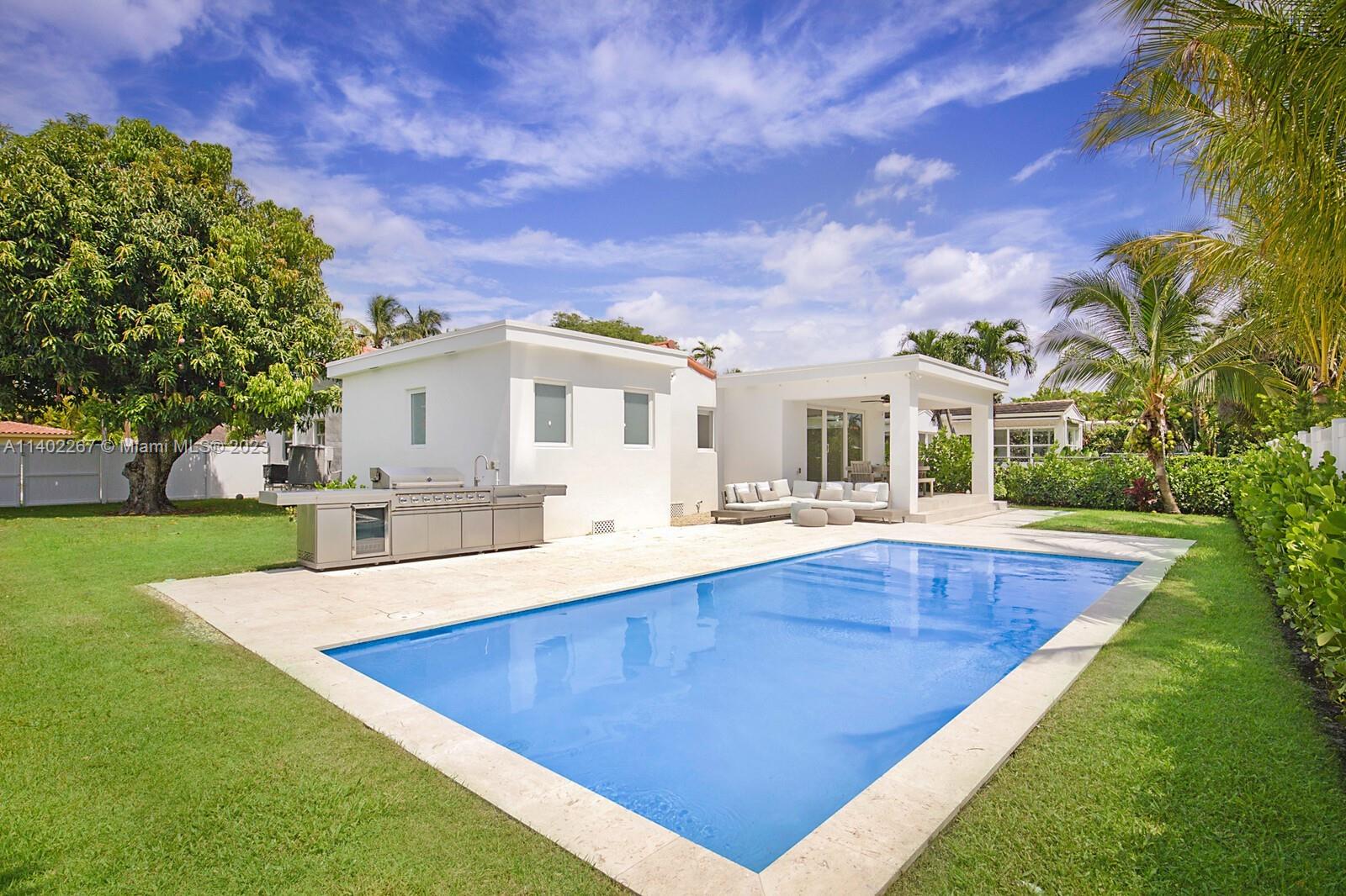 ALTOS DEL MAR NO 4 - Residential