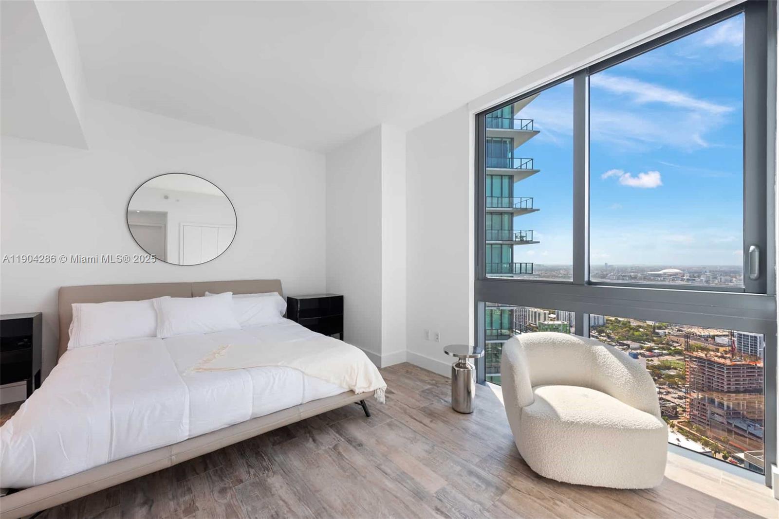 PARAISO BAY CONDO - Residential Lease