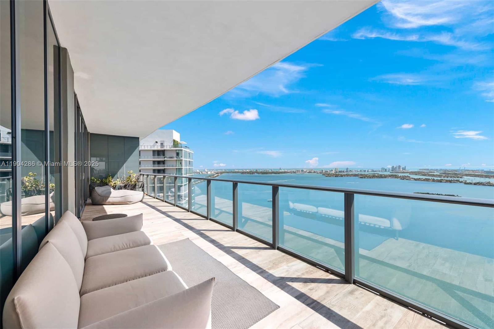 PARAISO BAY CONDO - Residential Lease