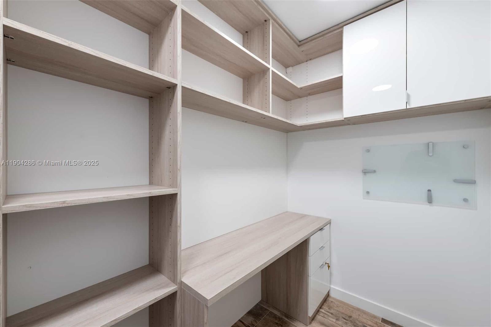 PARAISO BAY CONDO - Residential Lease