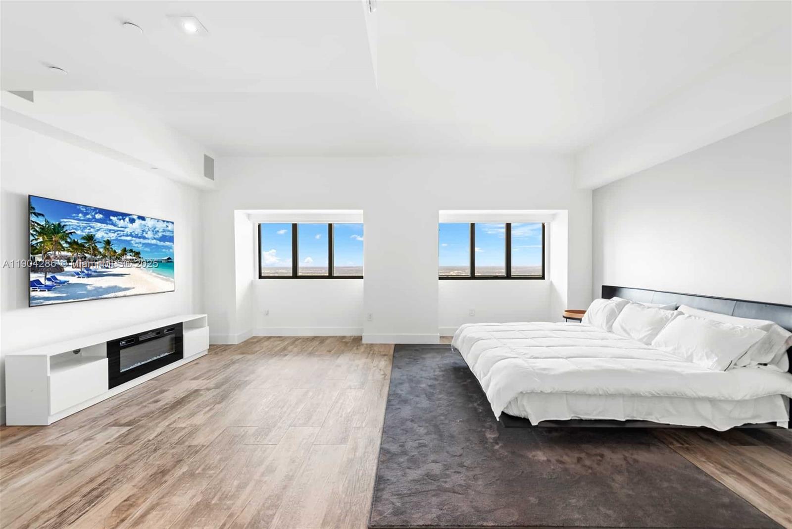 PARAISO BAY CONDO - Residential Lease