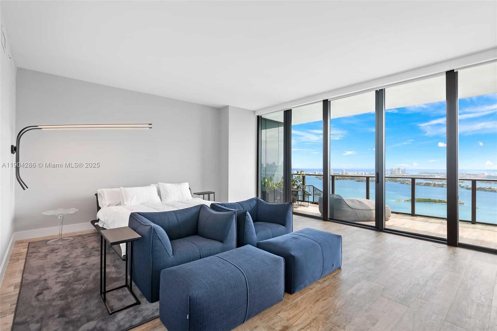 PARAISO BAY CONDO - Residential Lease