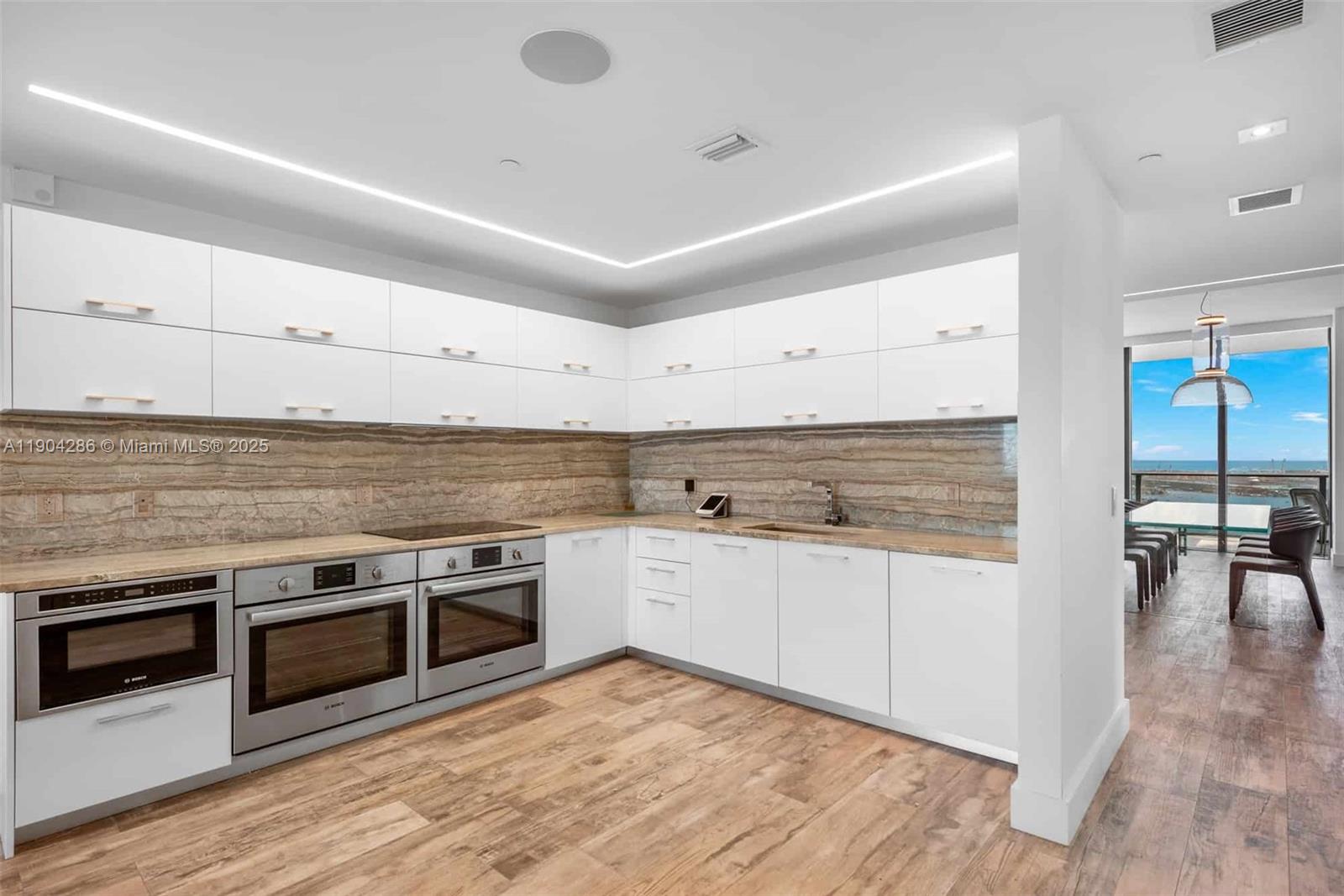 PARAISO BAY CONDO - Residential Lease