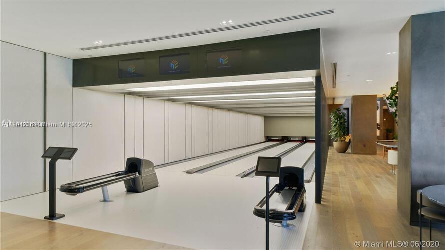 PARAISO BAY CONDO - Residential Lease