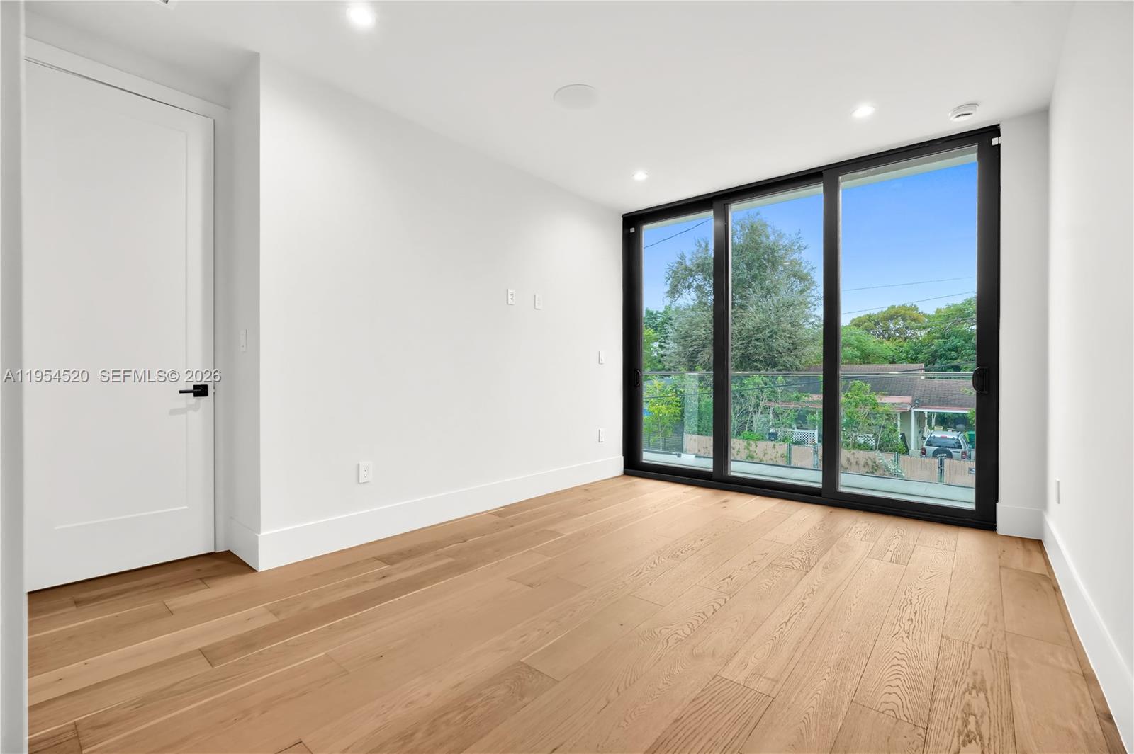 COLUMBIA PARK CORR PL - Residential