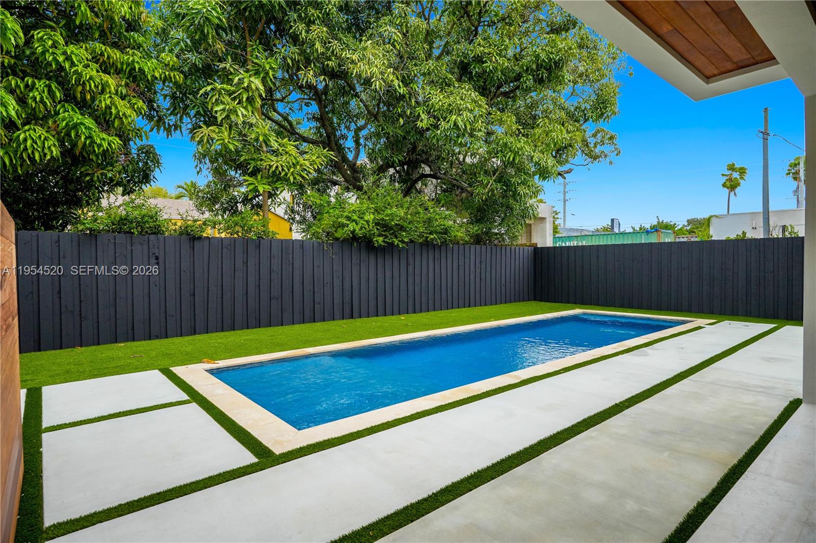 COLUMBIA PARK CORR PL - Residential