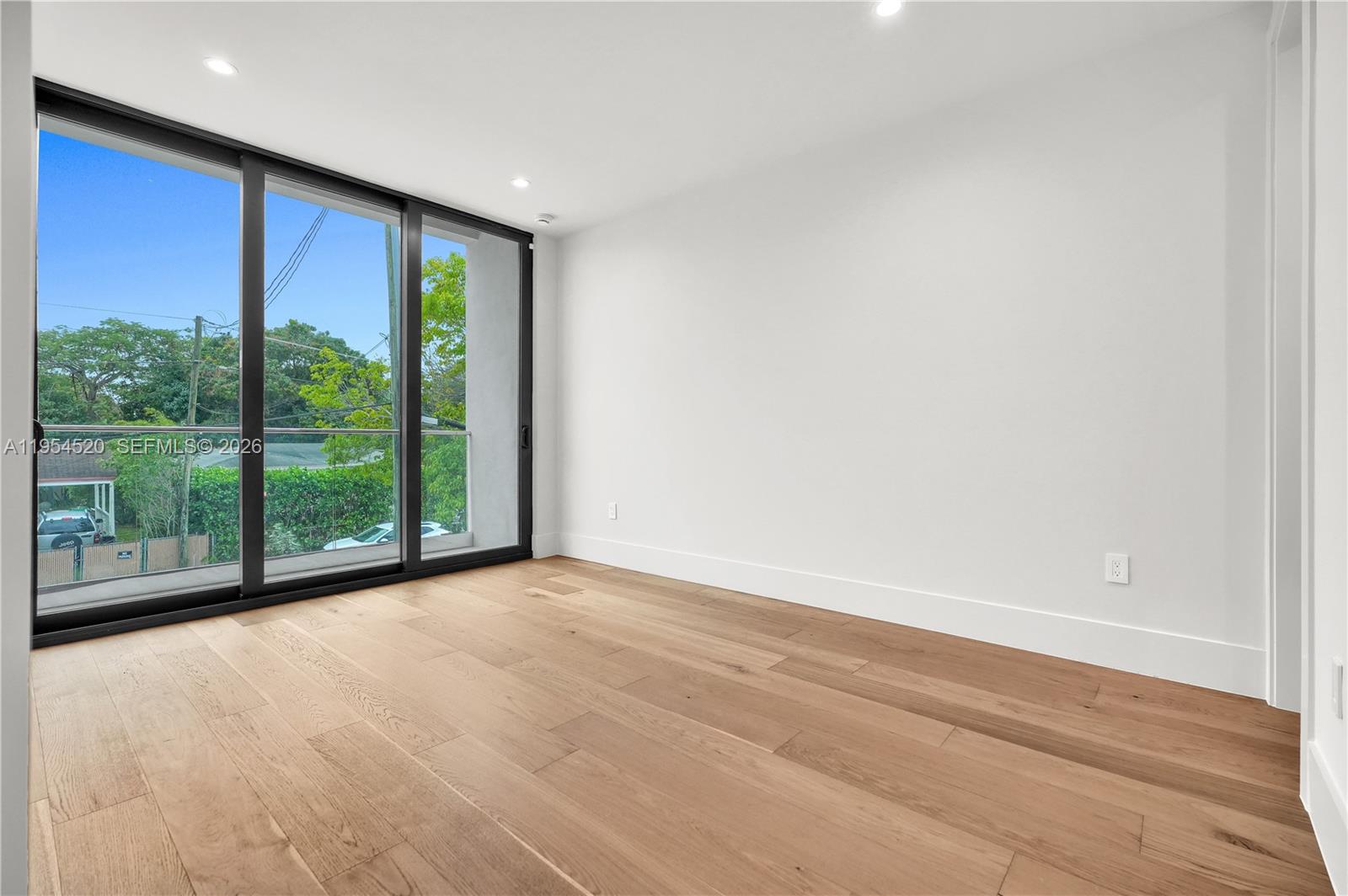 COLUMBIA PARK CORR PL - Residential