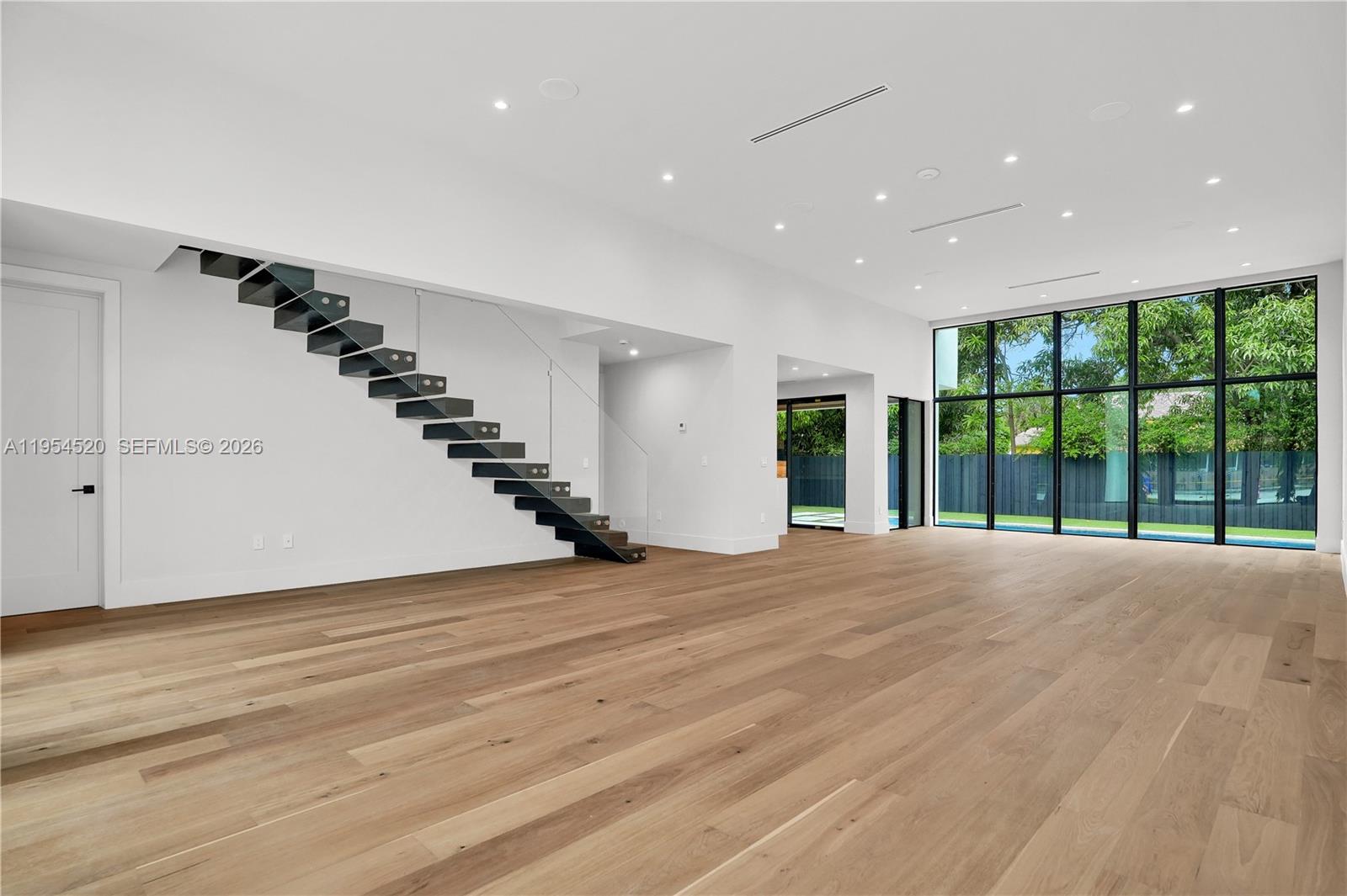 COLUMBIA PARK CORR PL - Residential