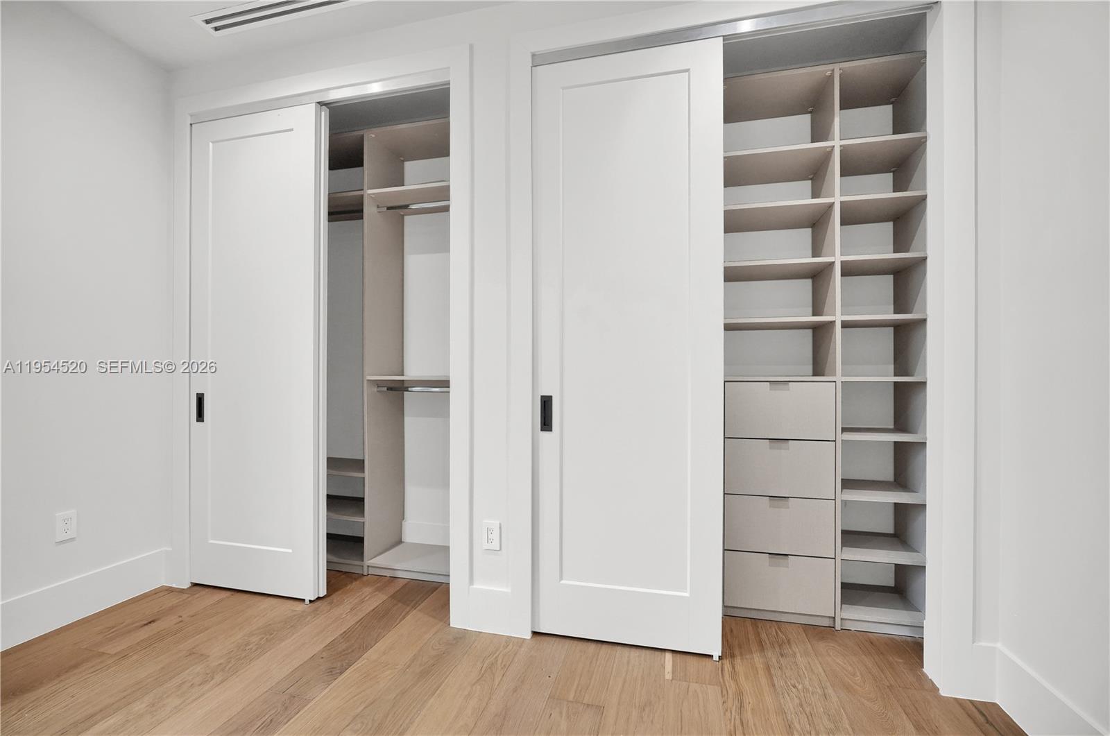 COLUMBIA PARK CORR PL - Residential