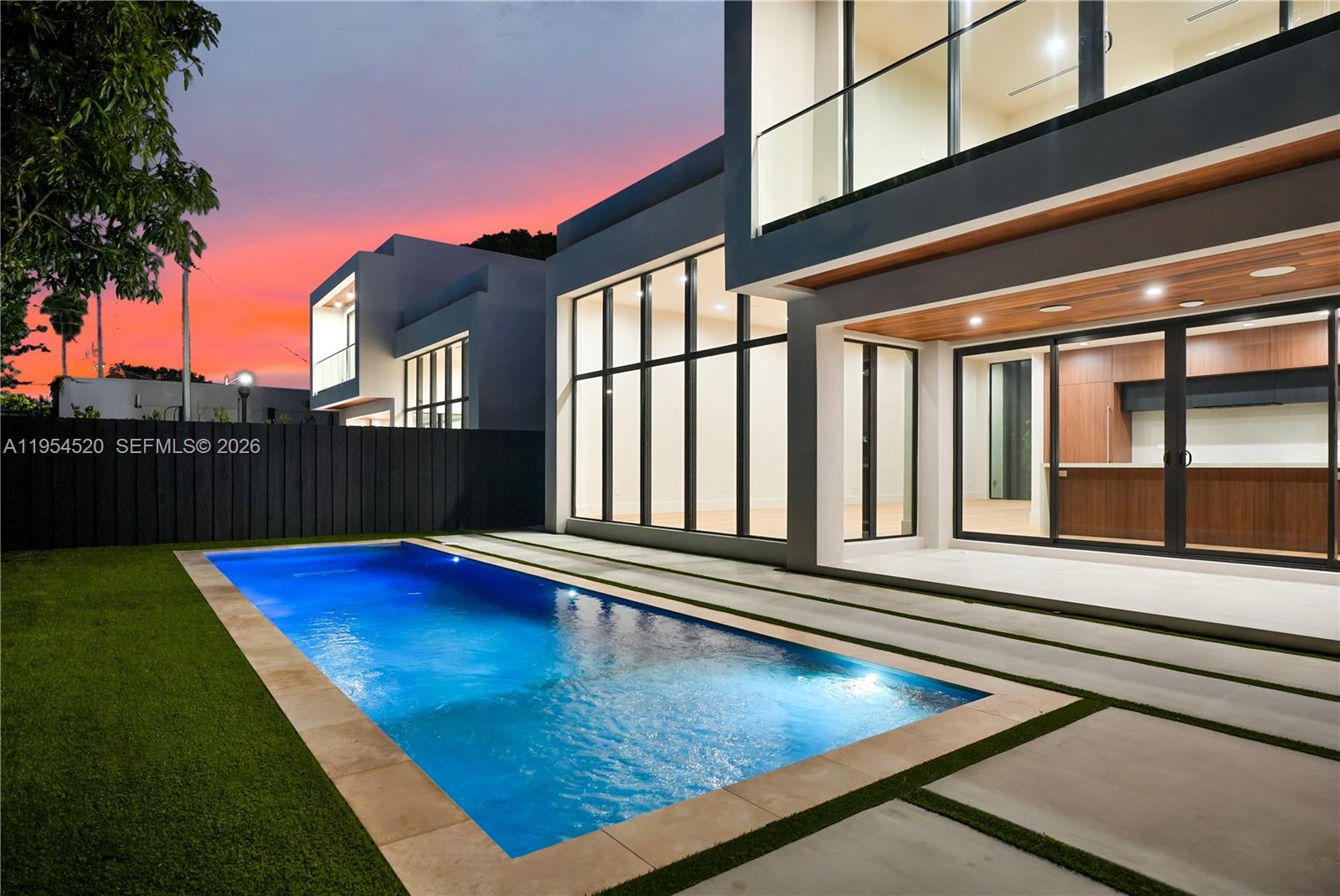 COLUMBIA PARK CORR PL - Residential