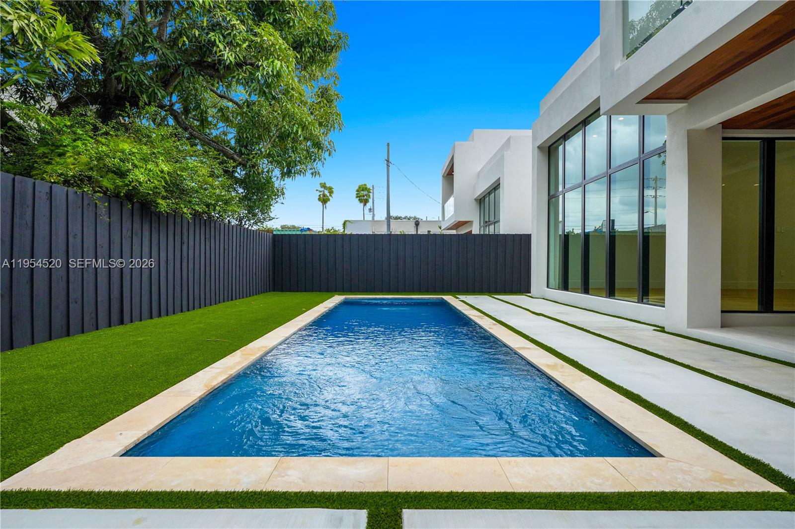 COLUMBIA PARK CORR PL - Residential