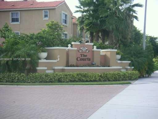 THE COURTS AT DORAL ISLES - Residential Lease