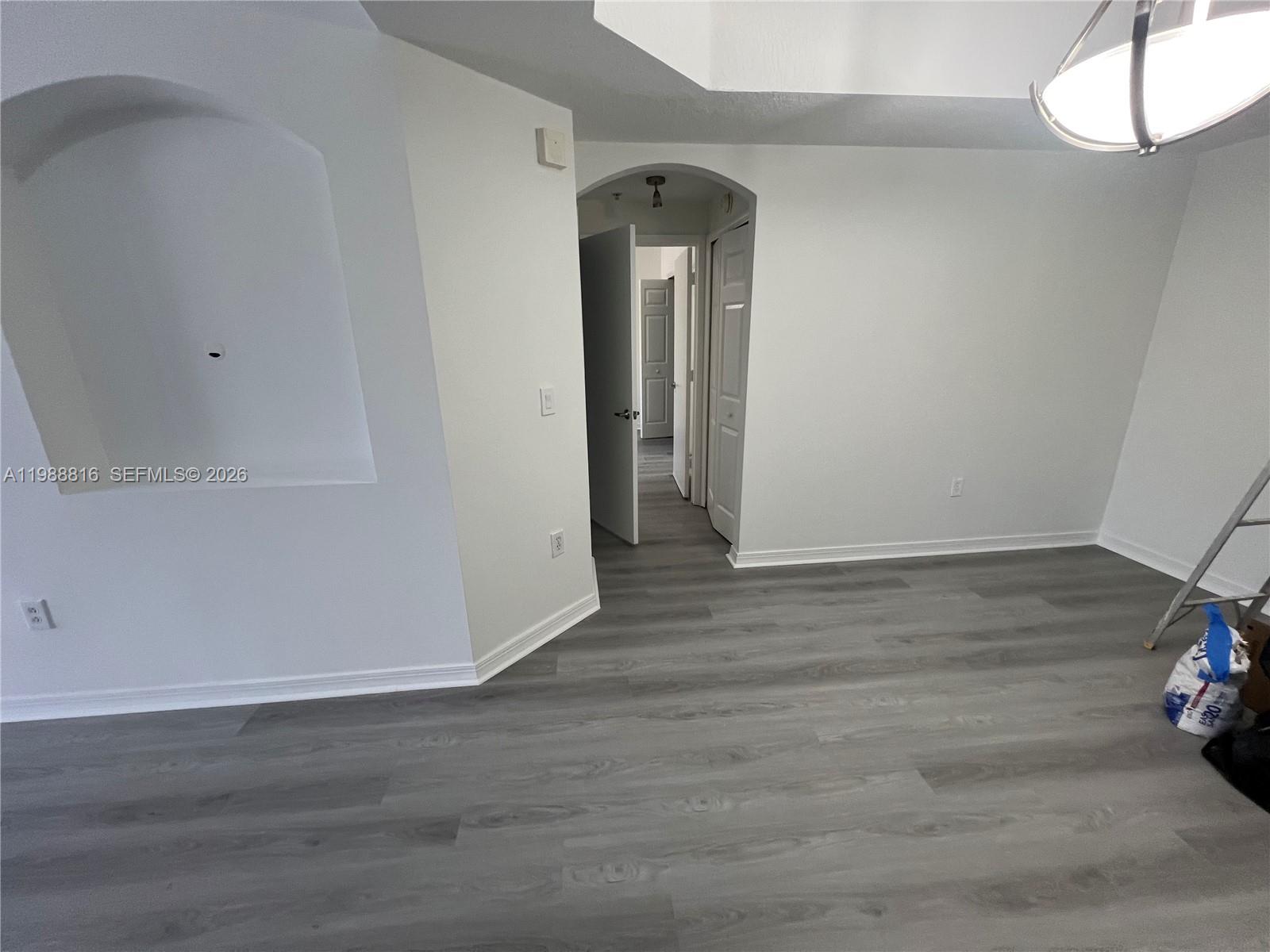 THE COURTS AT DORAL ISLES - Residential Lease