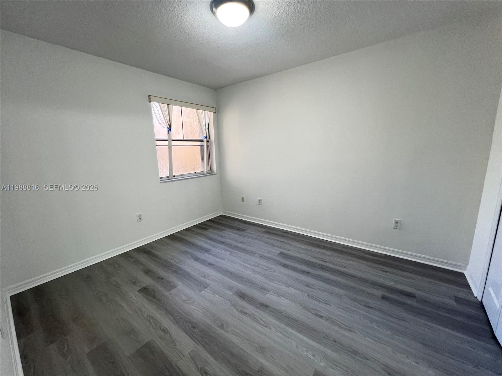 THE COURTS AT DORAL ISLES - Residential Lease