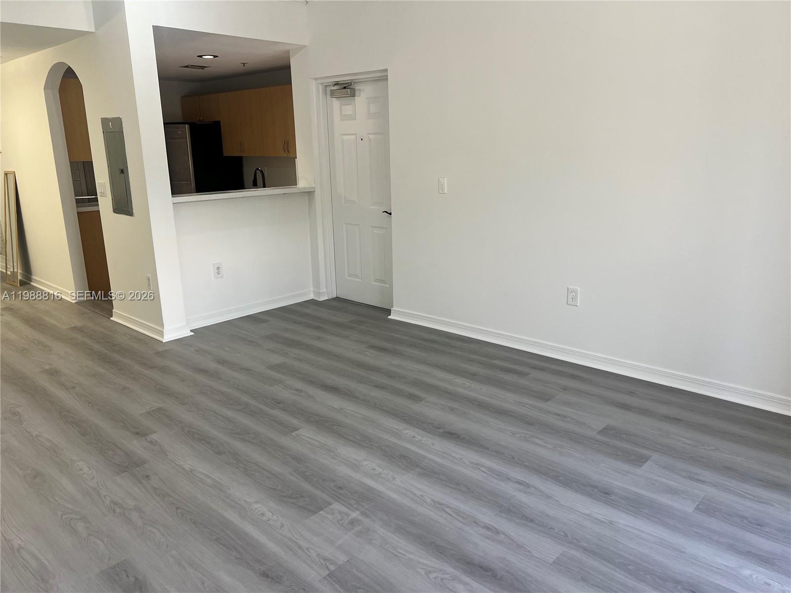 THE COURTS AT DORAL ISLES - Residential Lease