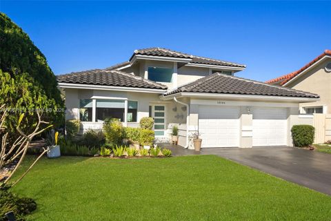 18146 NW 61st Pl Hialeah FL 33015