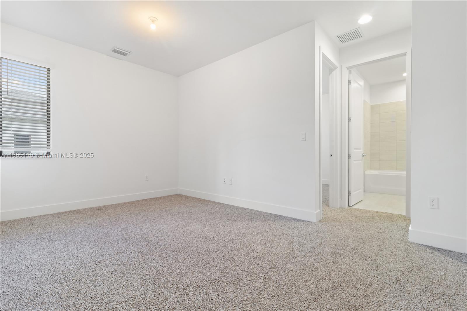 BRISTOL RESERVE - Residential Lease