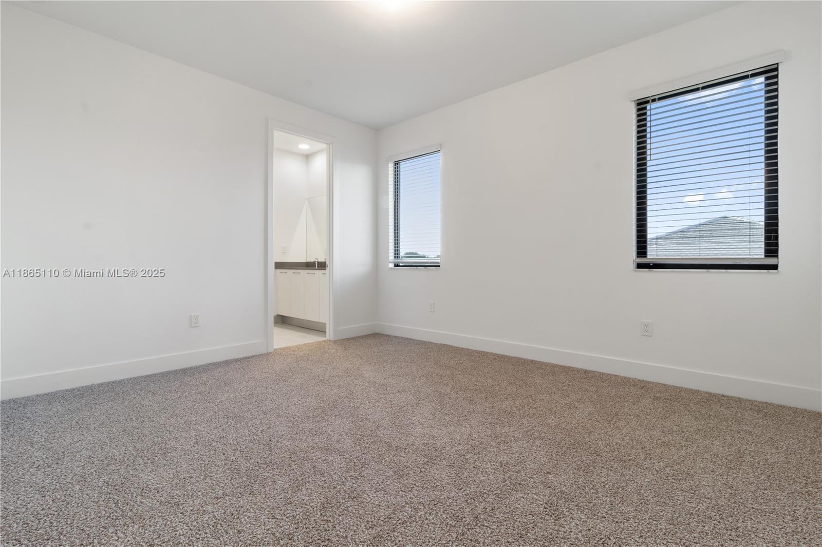 BRISTOL RESERVE - Residential Lease