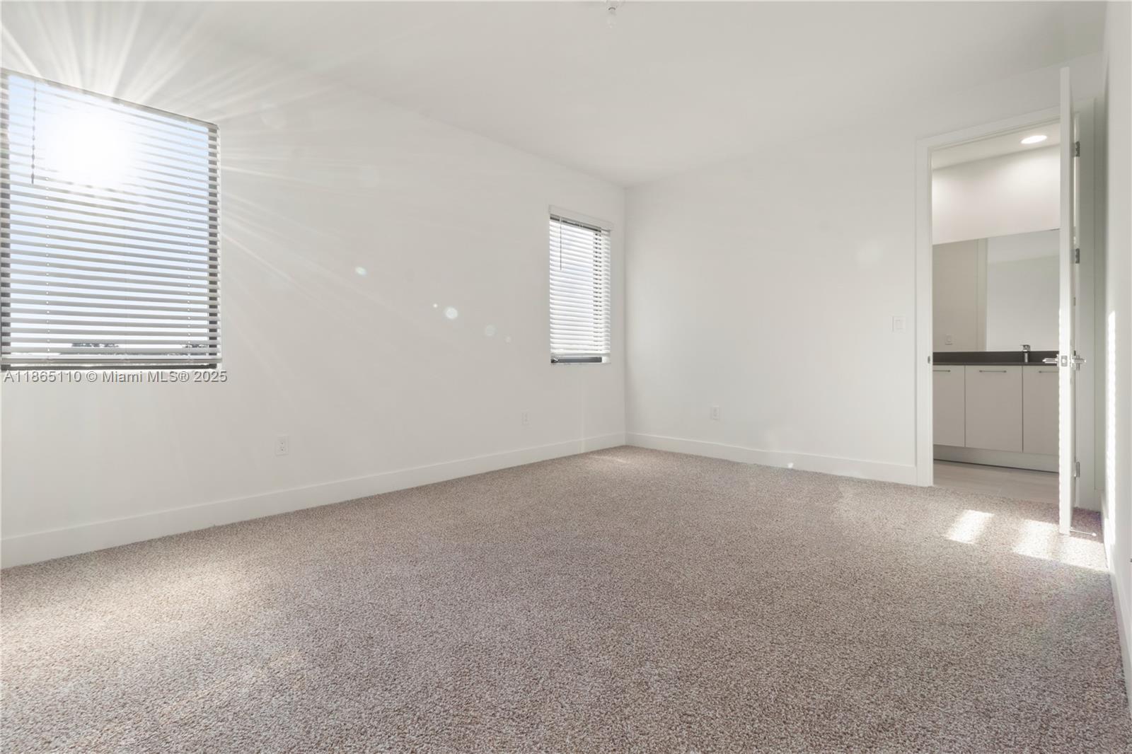 BRISTOL RESERVE - Residential Lease