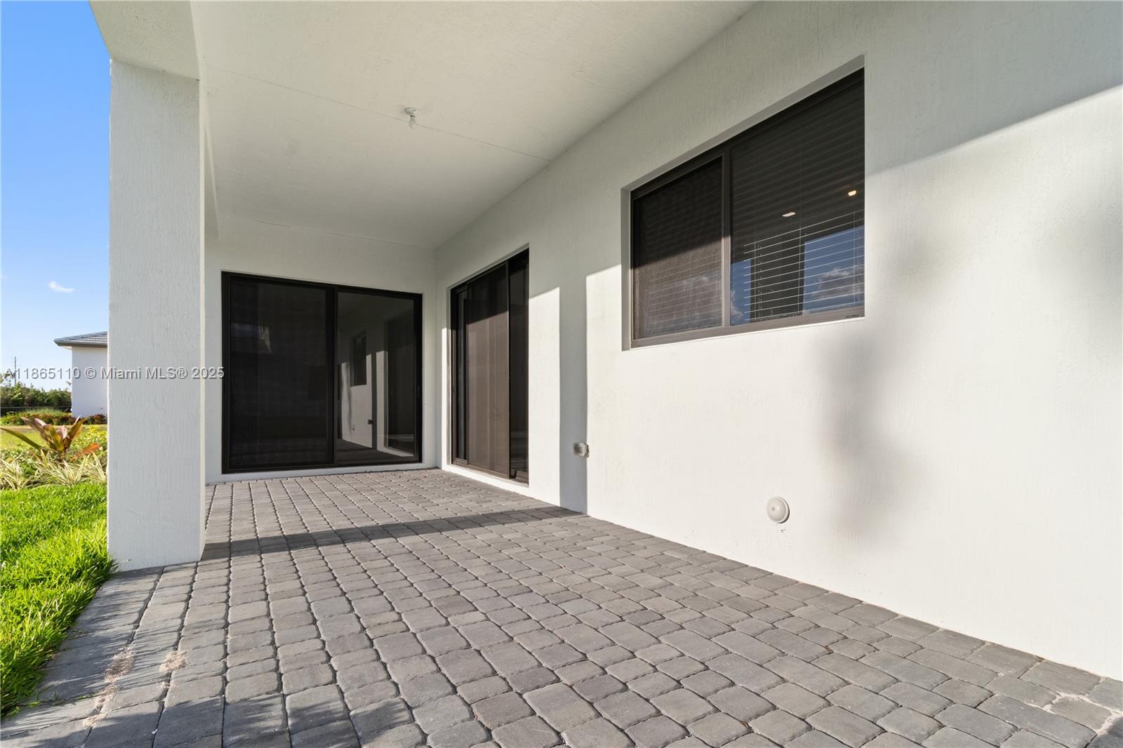 BRISTOL RESERVE - Residential Lease