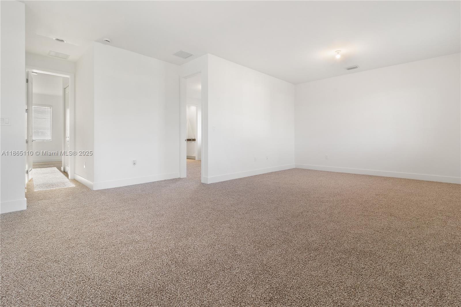 BRISTOL RESERVE - Residential Lease