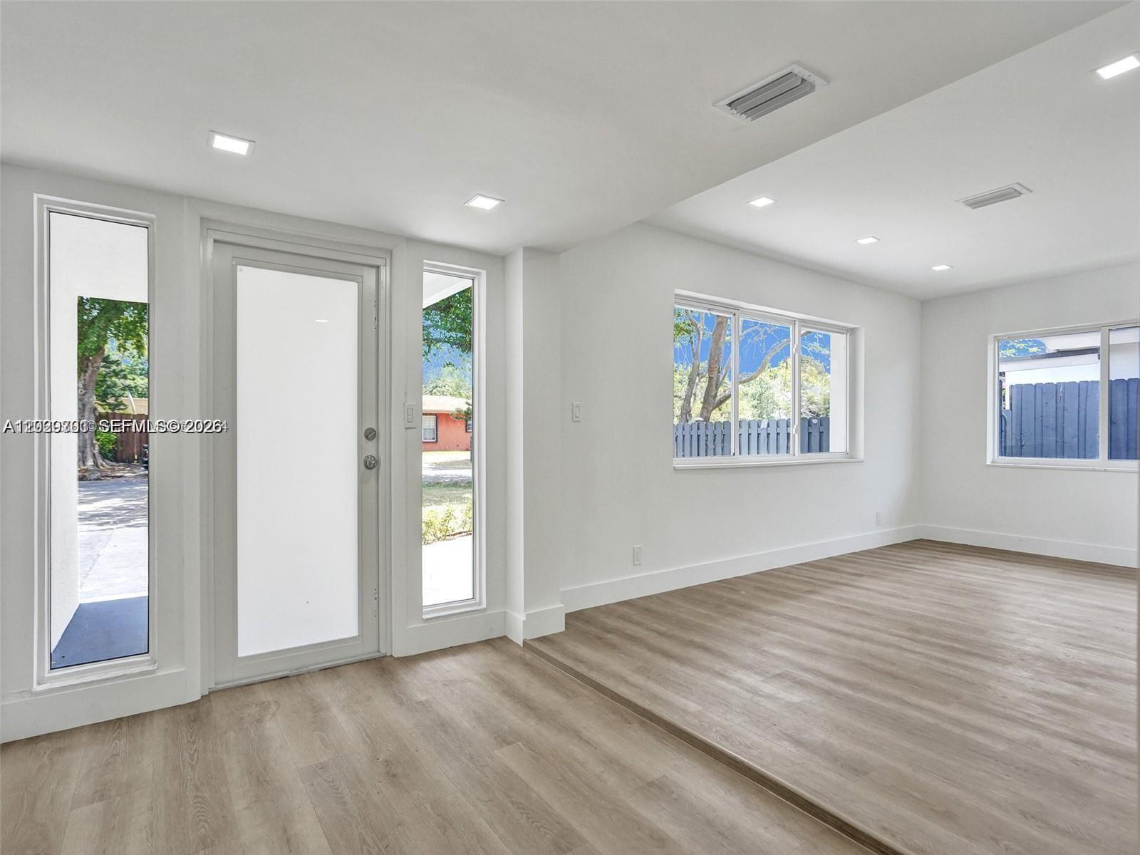 1609 NW 7th Ter