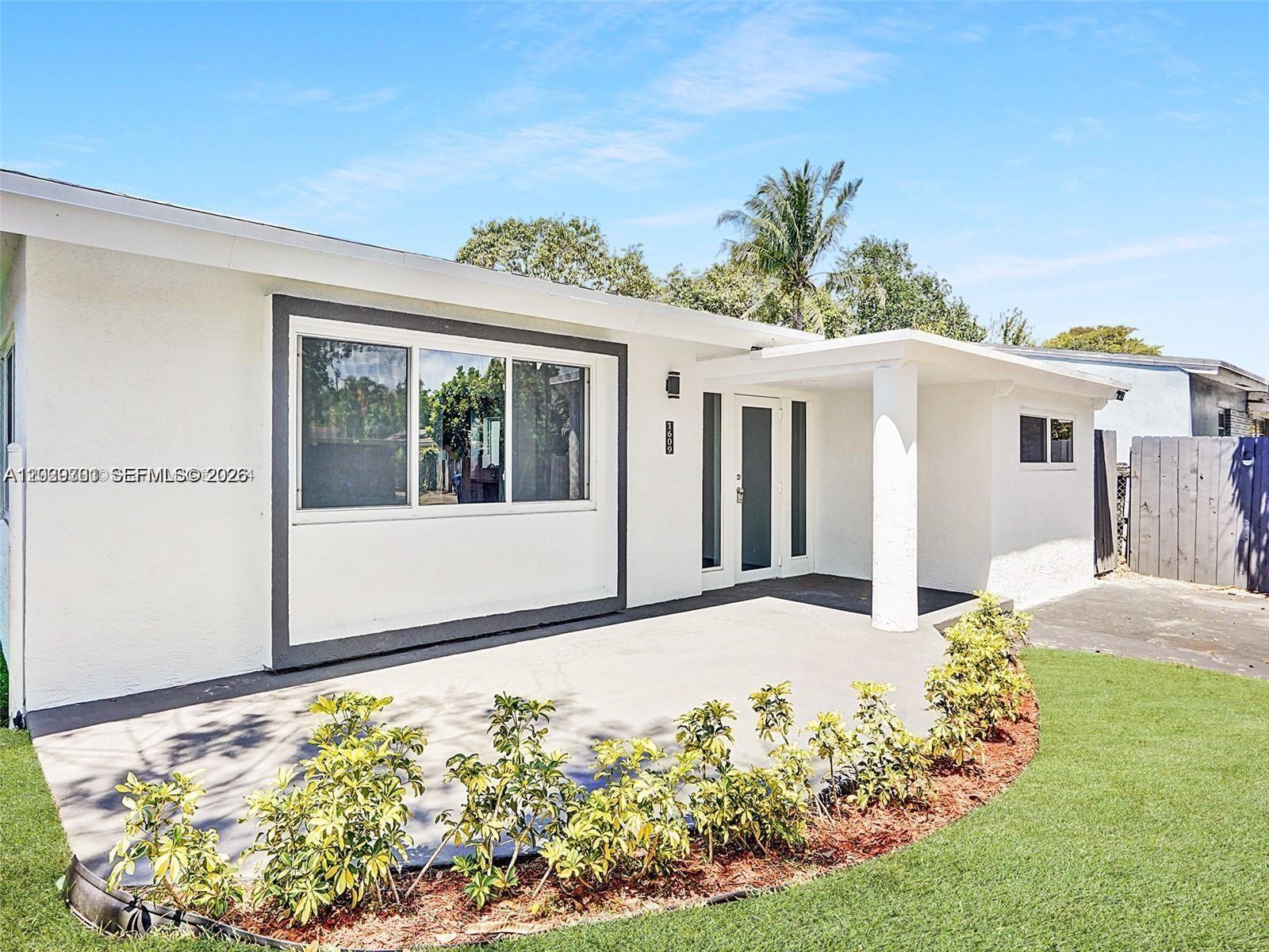 1609 NW 7th Ter