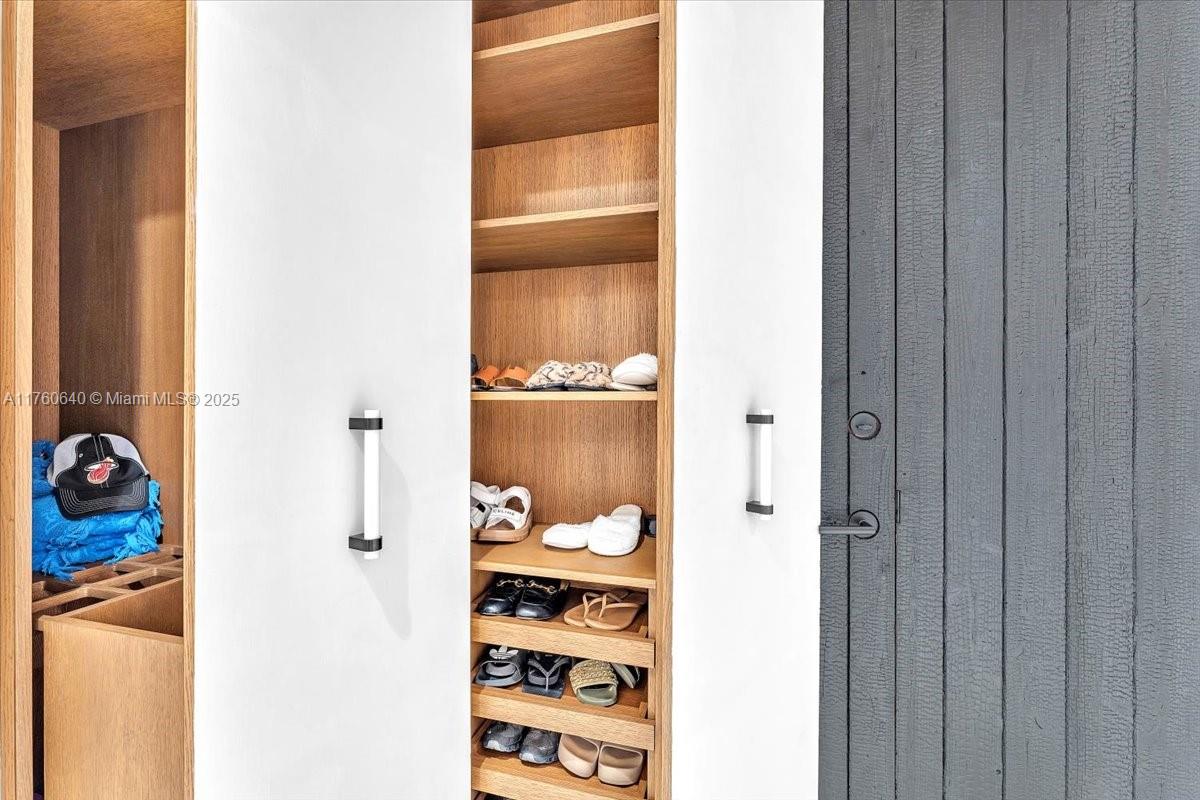 18975 COLLINS CONDO - Residential Lease