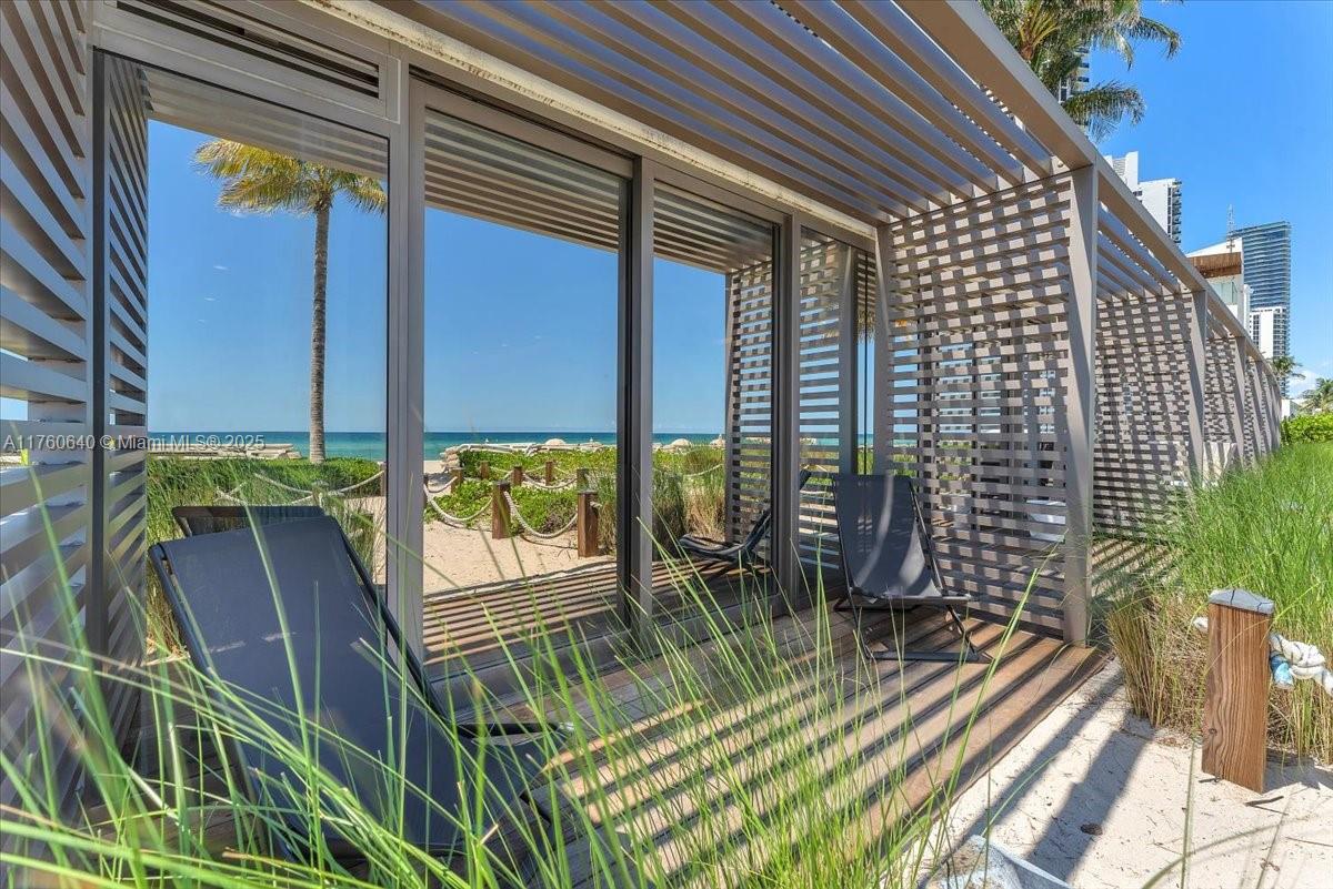 18975 COLLINS CONDO - Residential Lease